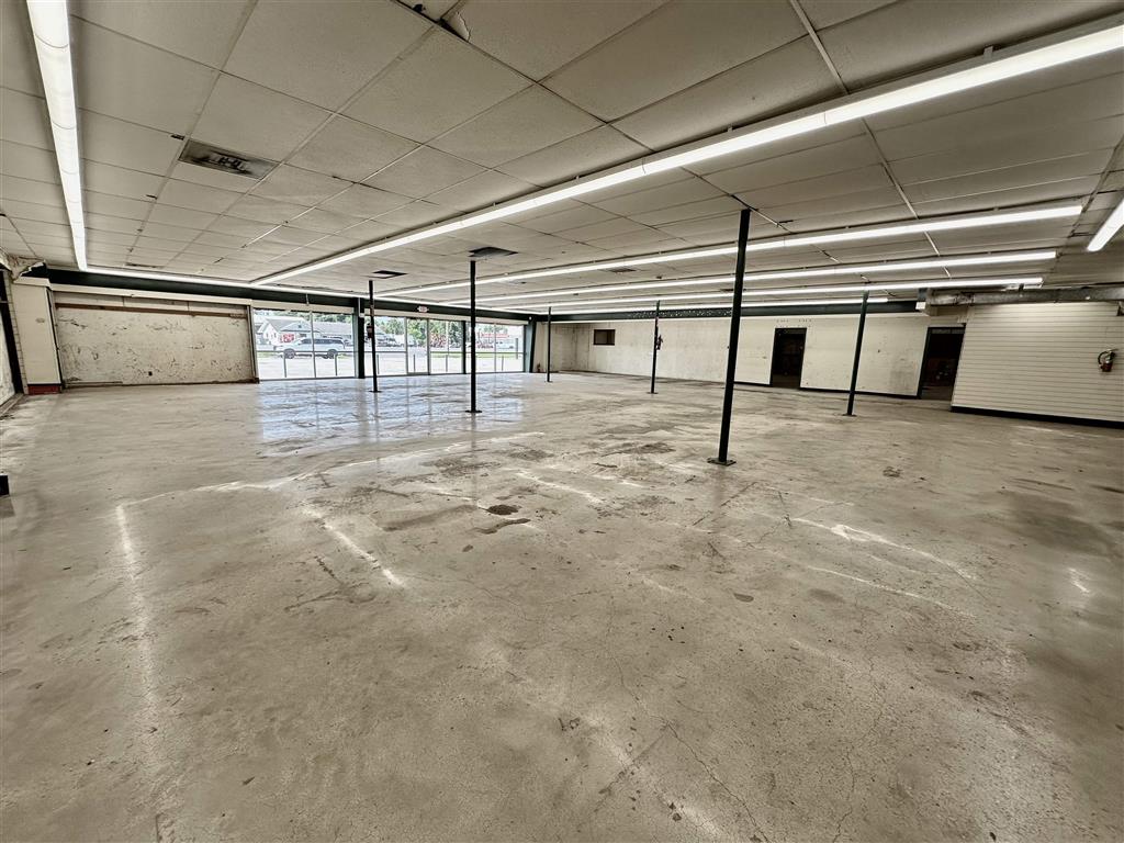 2118 E Napoleon St Street — photo 3
