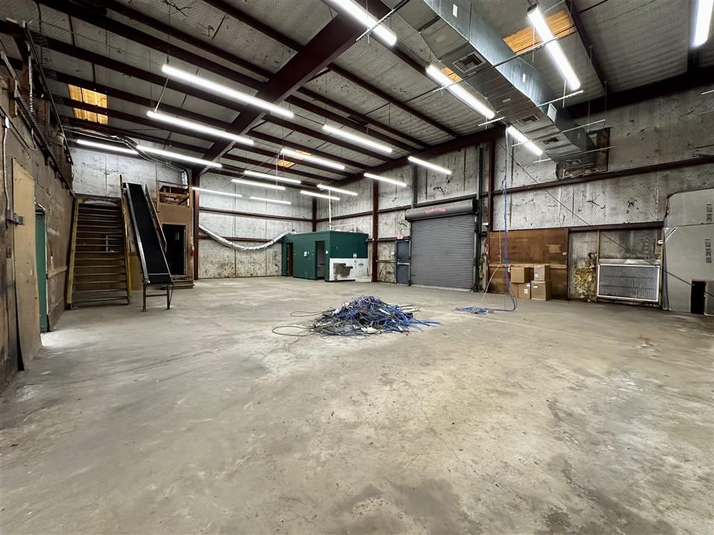 2118 E Napoleon St Street — photo 4