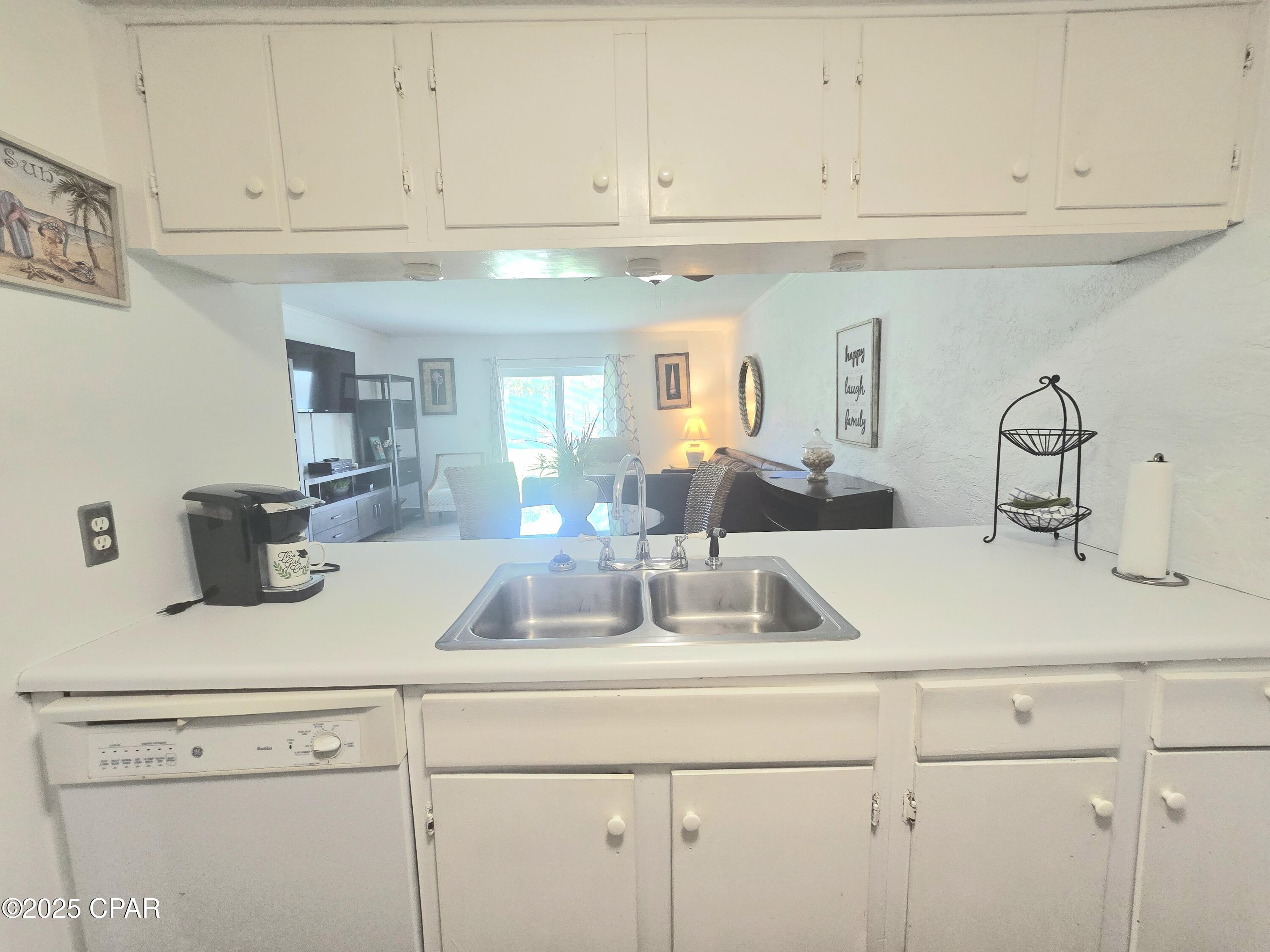 Image 12 For 6903 Lagoon Drive 6