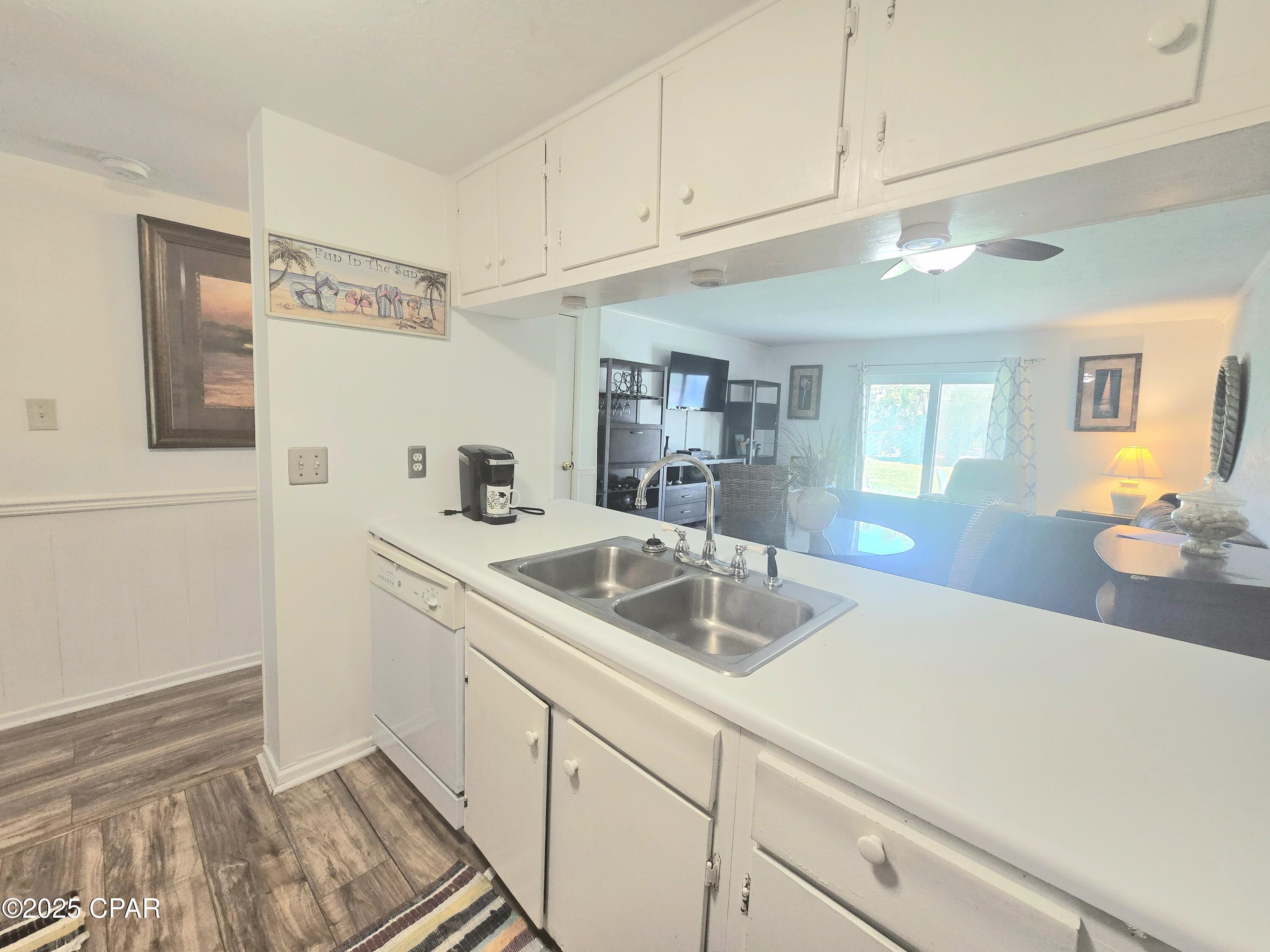 Image 4 For 6903 Lagoon Drive 6