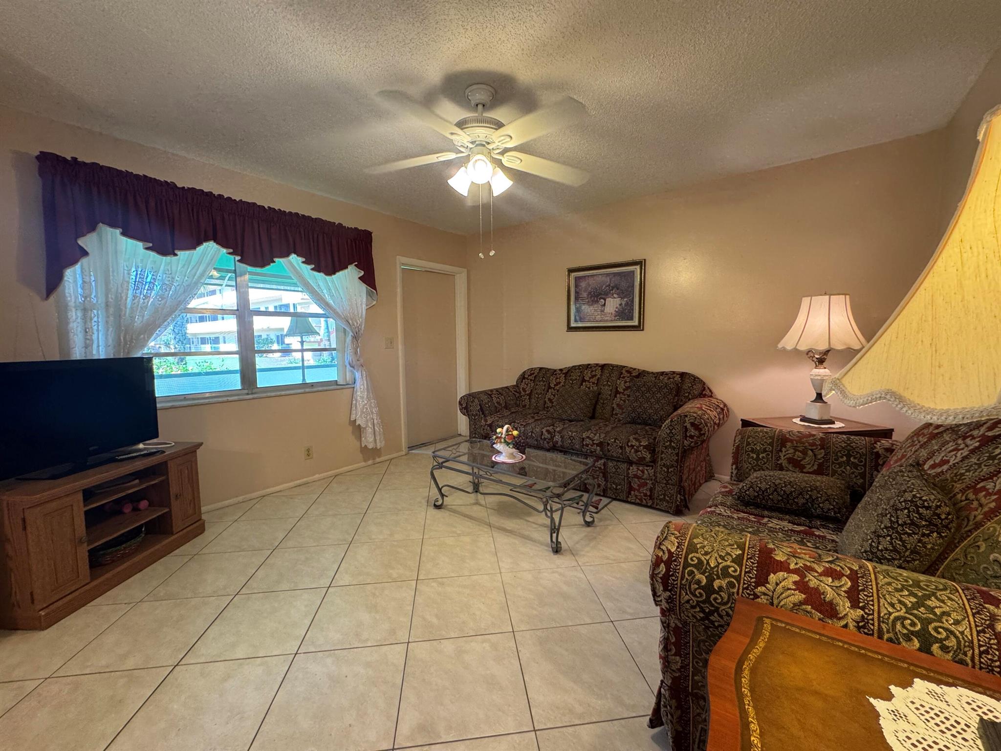 Homes for sale in Hollywood, FL | 5300 Washington Street #I105, Hollywood, FL 33021 | MLS# R11117276