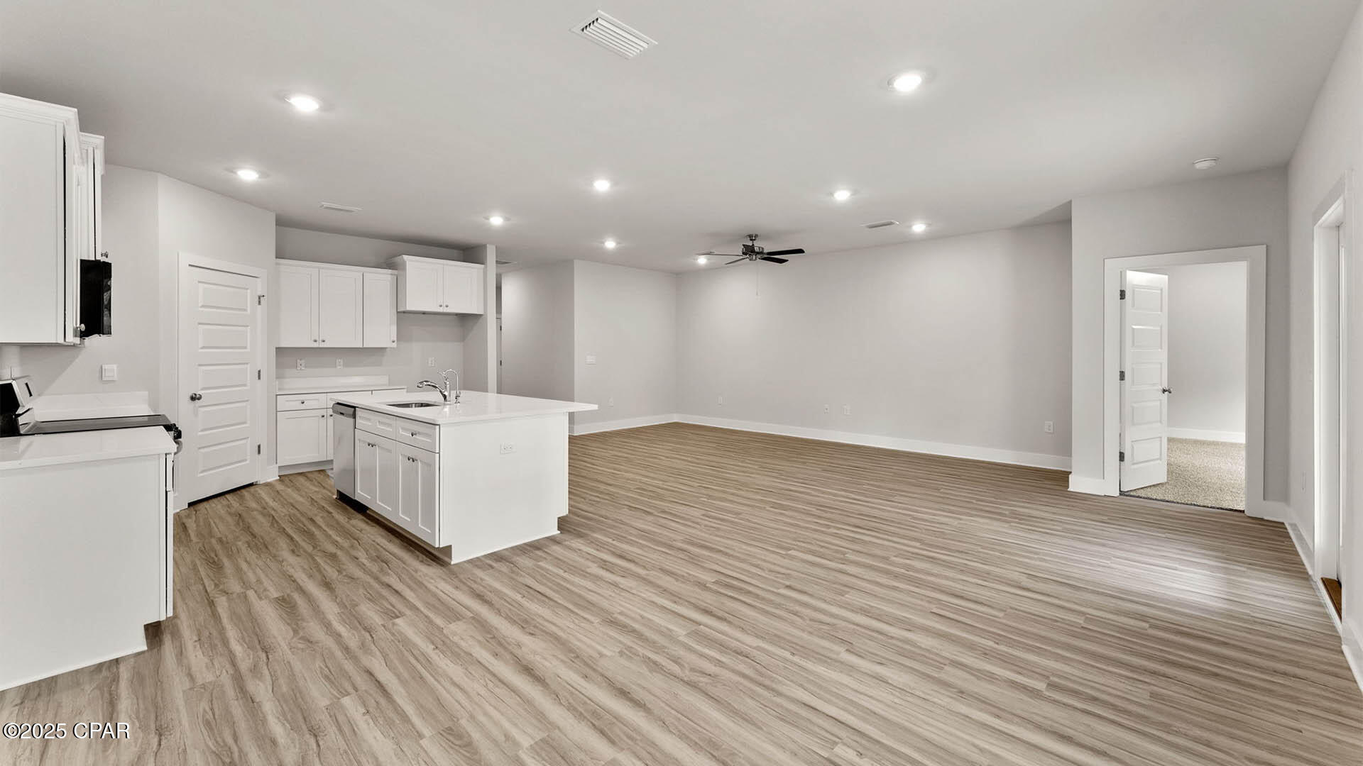 Image 17 For 656 Norris Drive