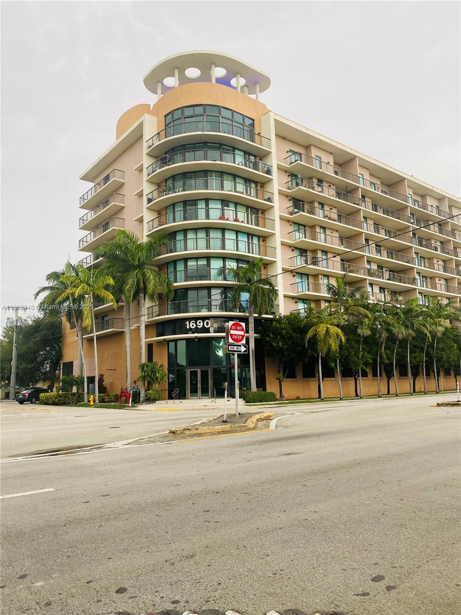 Coral Pointe Condo