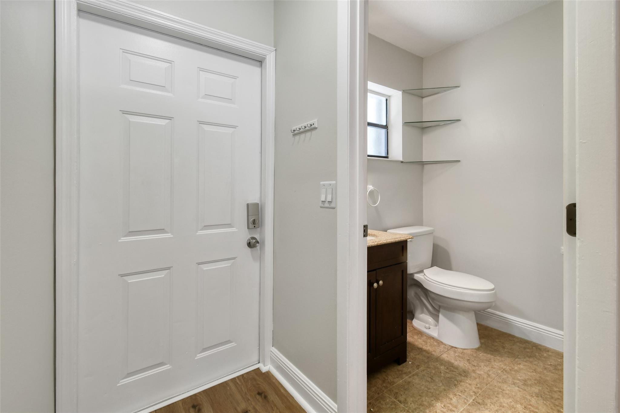 Homes for sale in Tequesta, FL | 410 N Cypress Dr #11, Tequesta, FL 33469 | MLS# F10521601