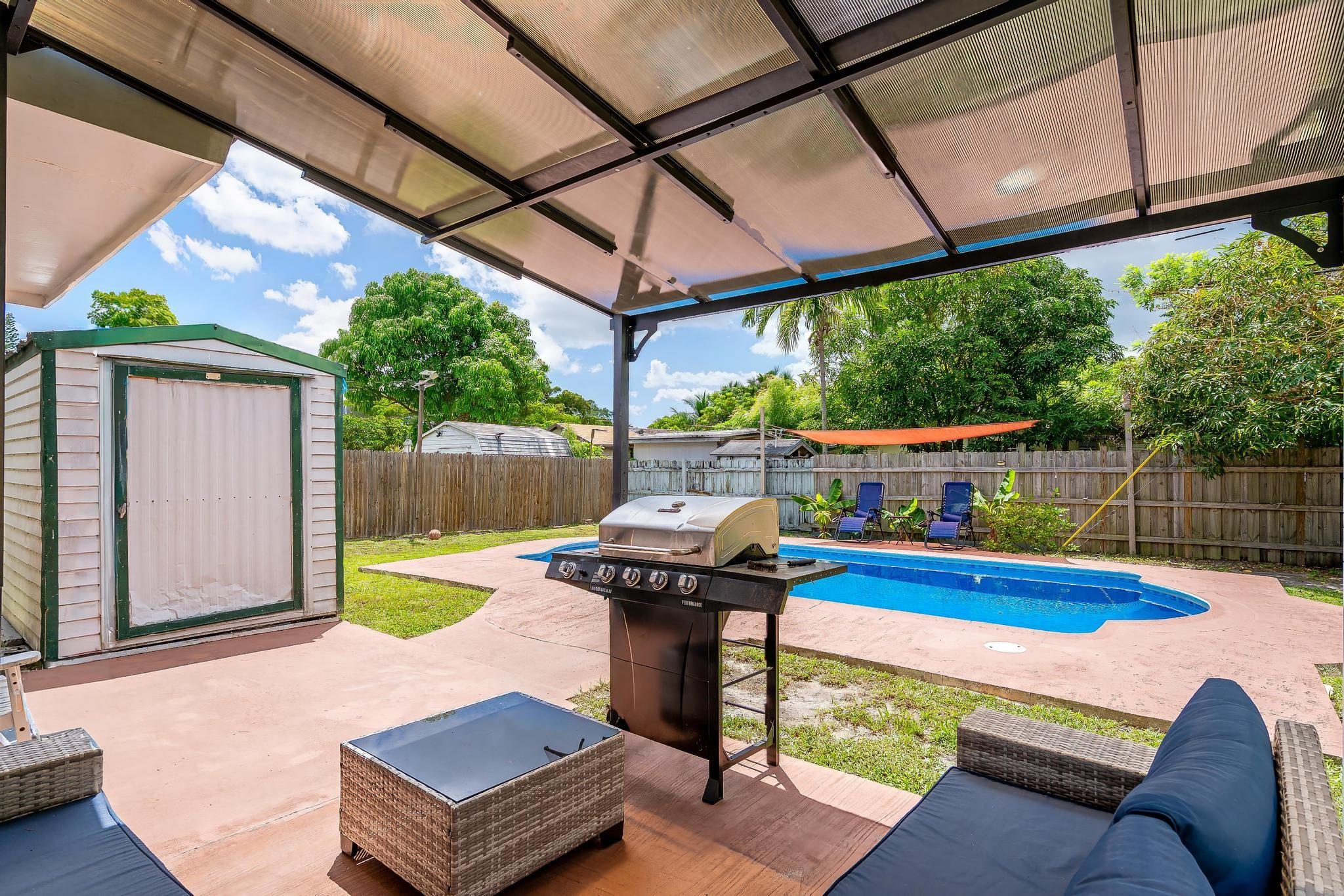 Homes for sale in Miramar, FL | 7160 Venetian St, Miramar, FL 33023 | MLS# F10521258