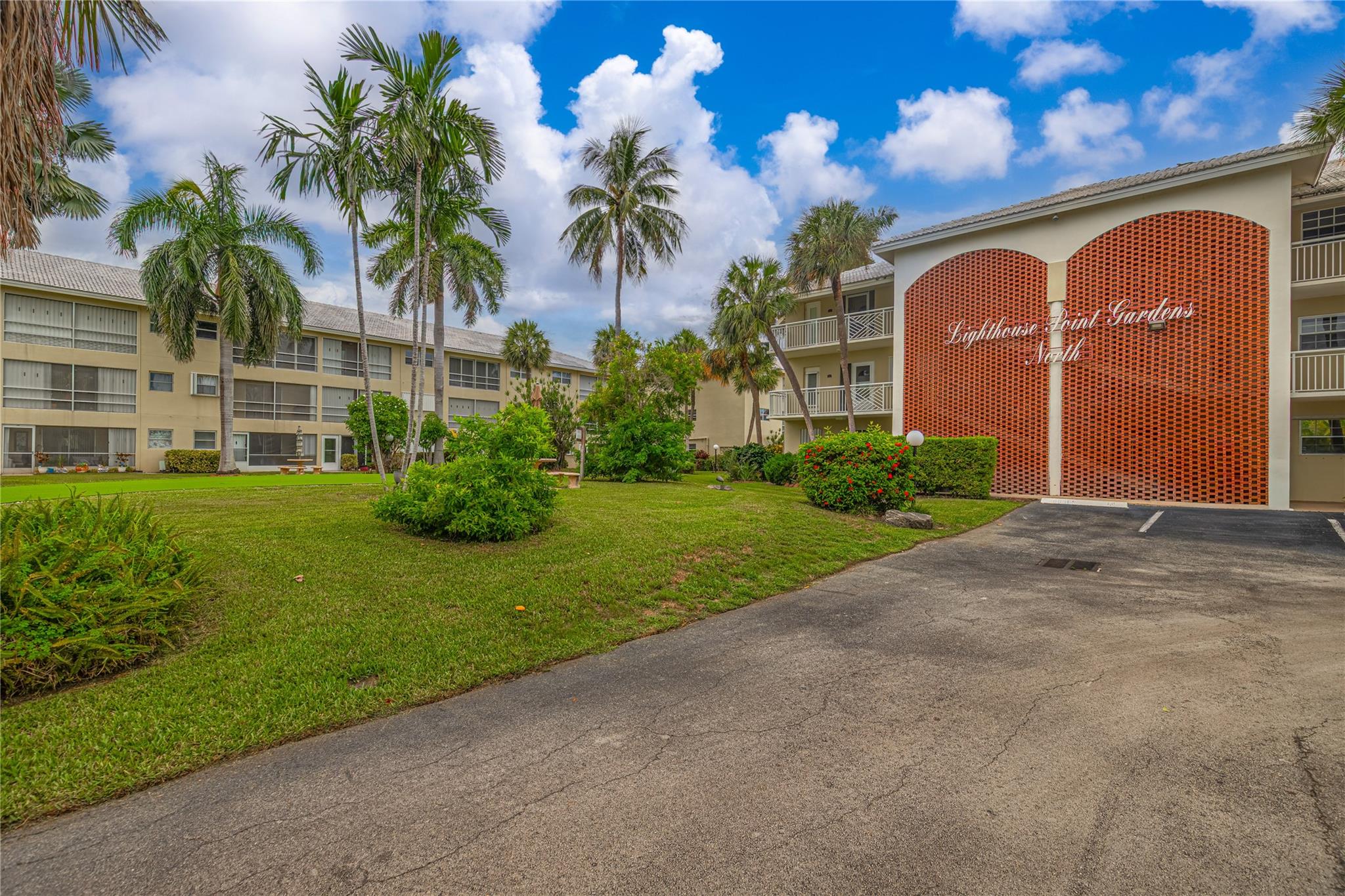 Homes for sale in Lighthouse Point, FL | 1951 Ne 39th St #256, Lighthouse Point, FL 33064 | MLS# F10521404