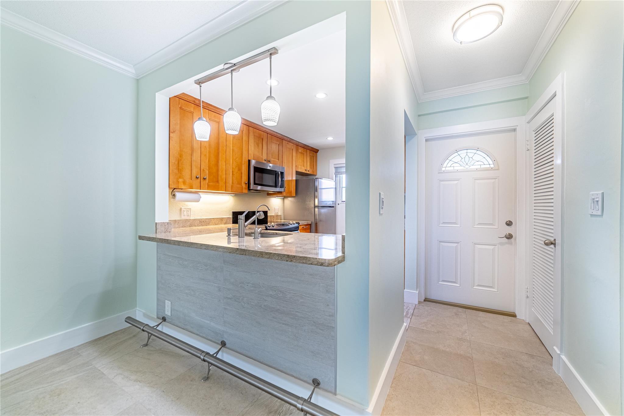 Homes for sale in Lighthouse Point, FL | 1951 Ne 39Th St #256, Lighthouse Point, FL 33064 | MLS# F10521404