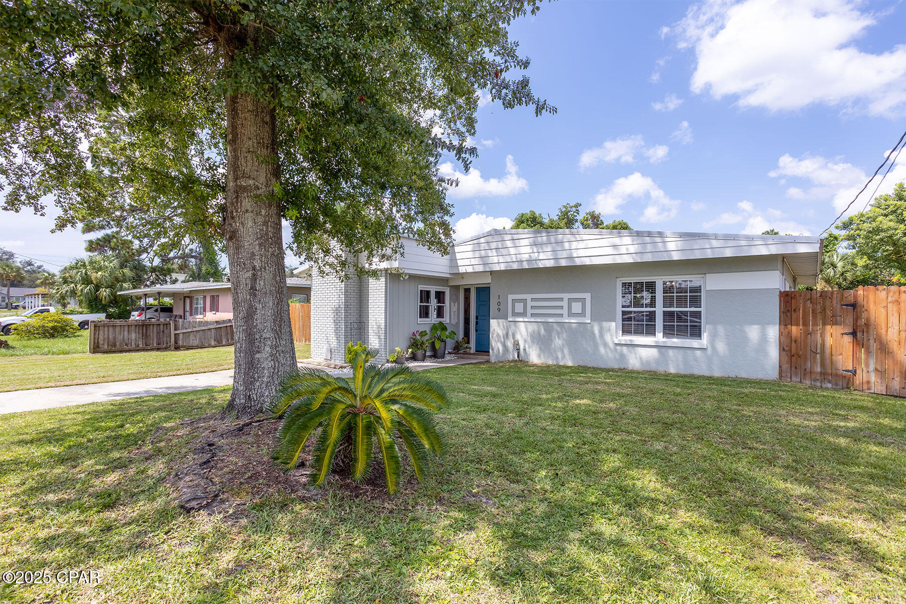 Image 2 For 109 Palo Alto Avenue