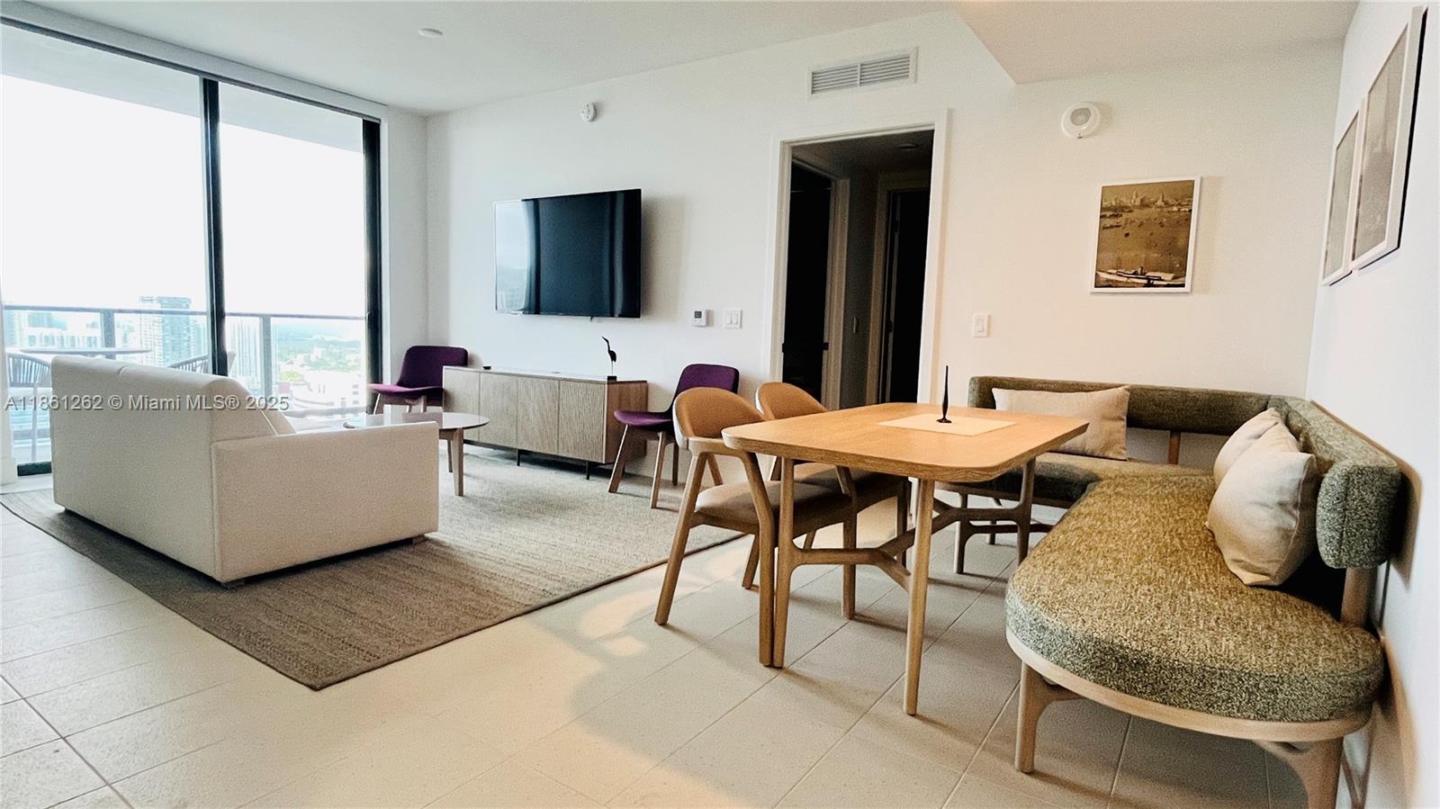 Condo for Sale in Miami, FL