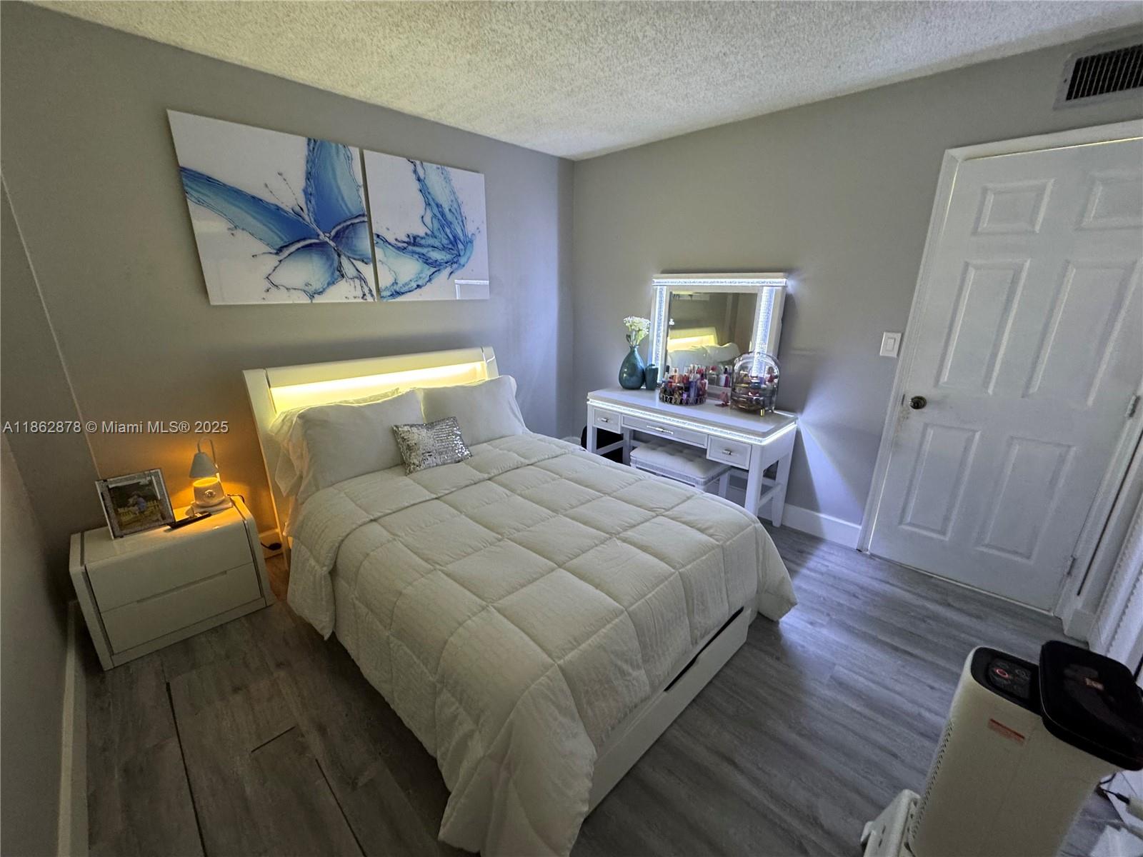 El Conquistador North Con