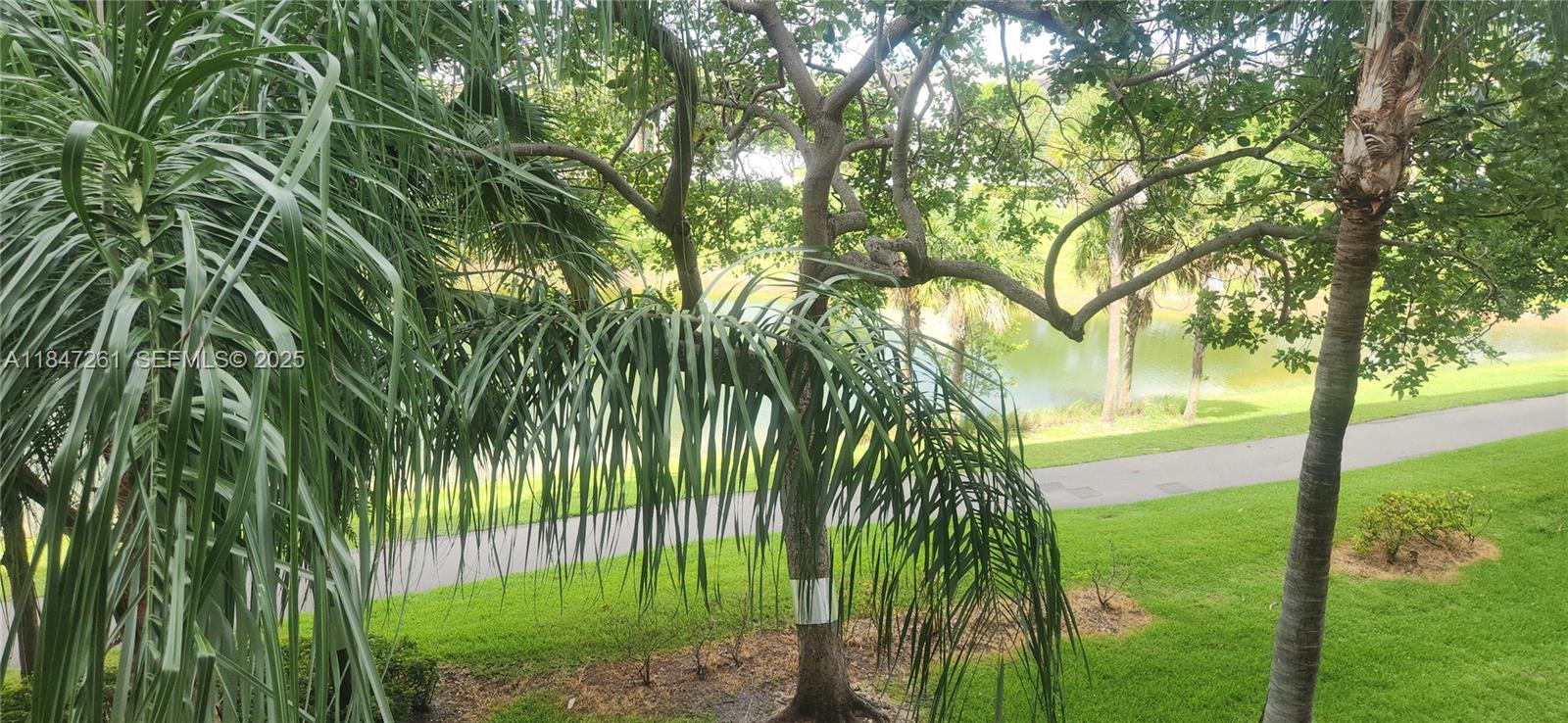 Hillcrest East No 27 Cond