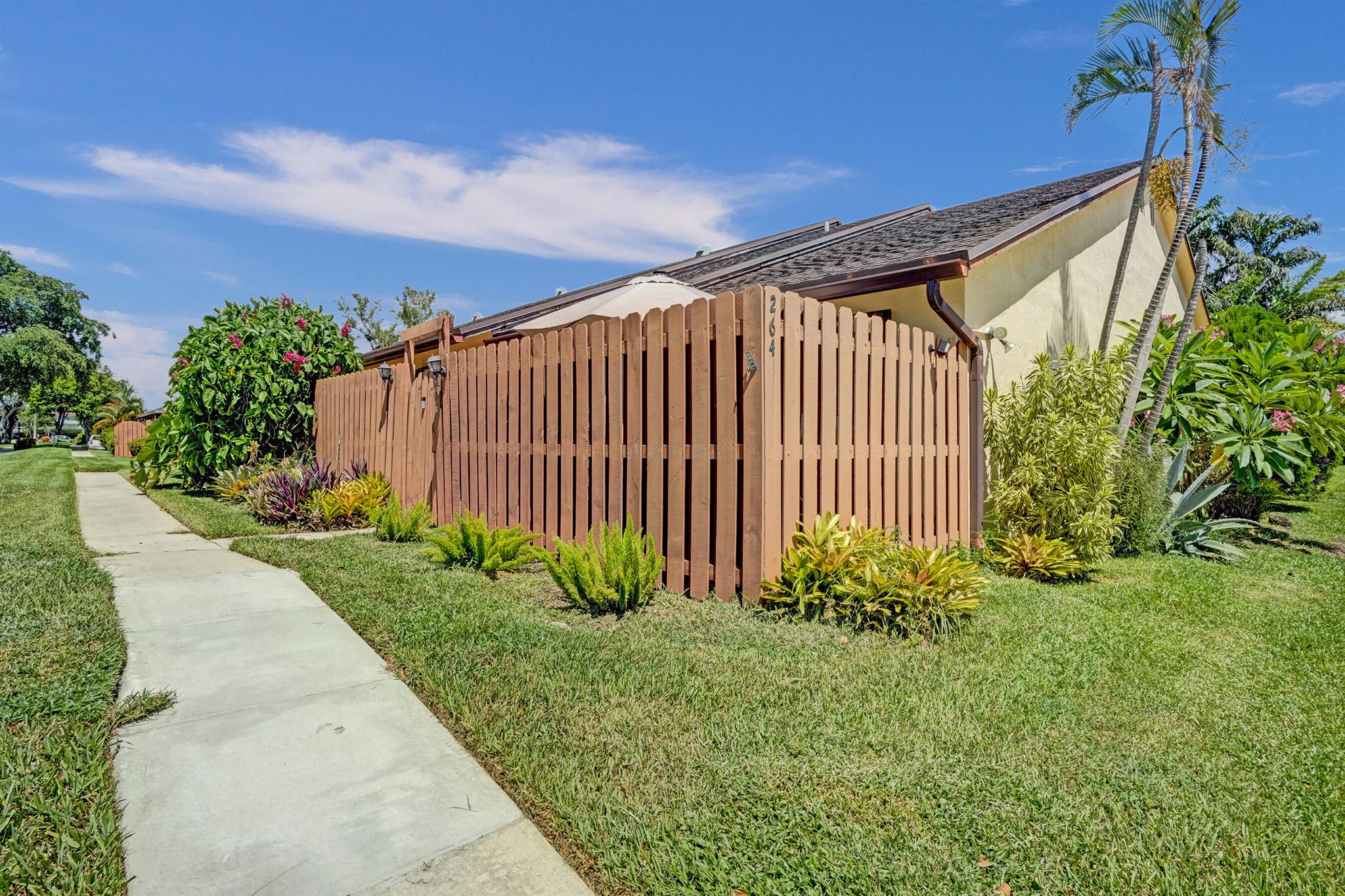 Homes for sale in Palm Springs, FL | 264 Springdale Circle, Palm Springs, FL 33461 | MLS# R11117395