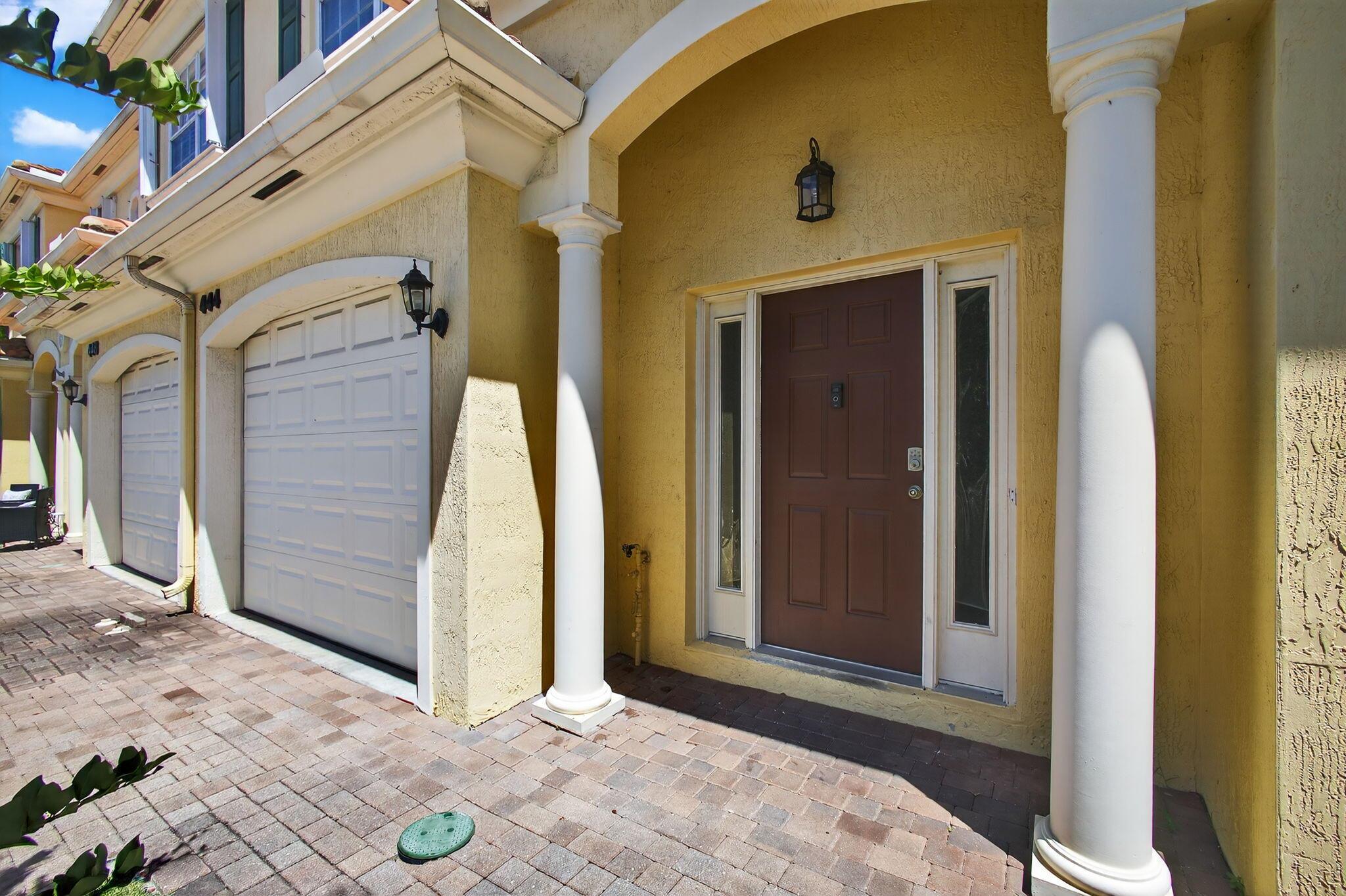 Homes for sale in North Palm Beach, FL | 444 Marbella Dr, North Palm Beach, FL 33403 | MLS# R11117502