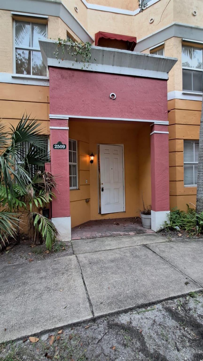 Shoma Townhomes At Royal