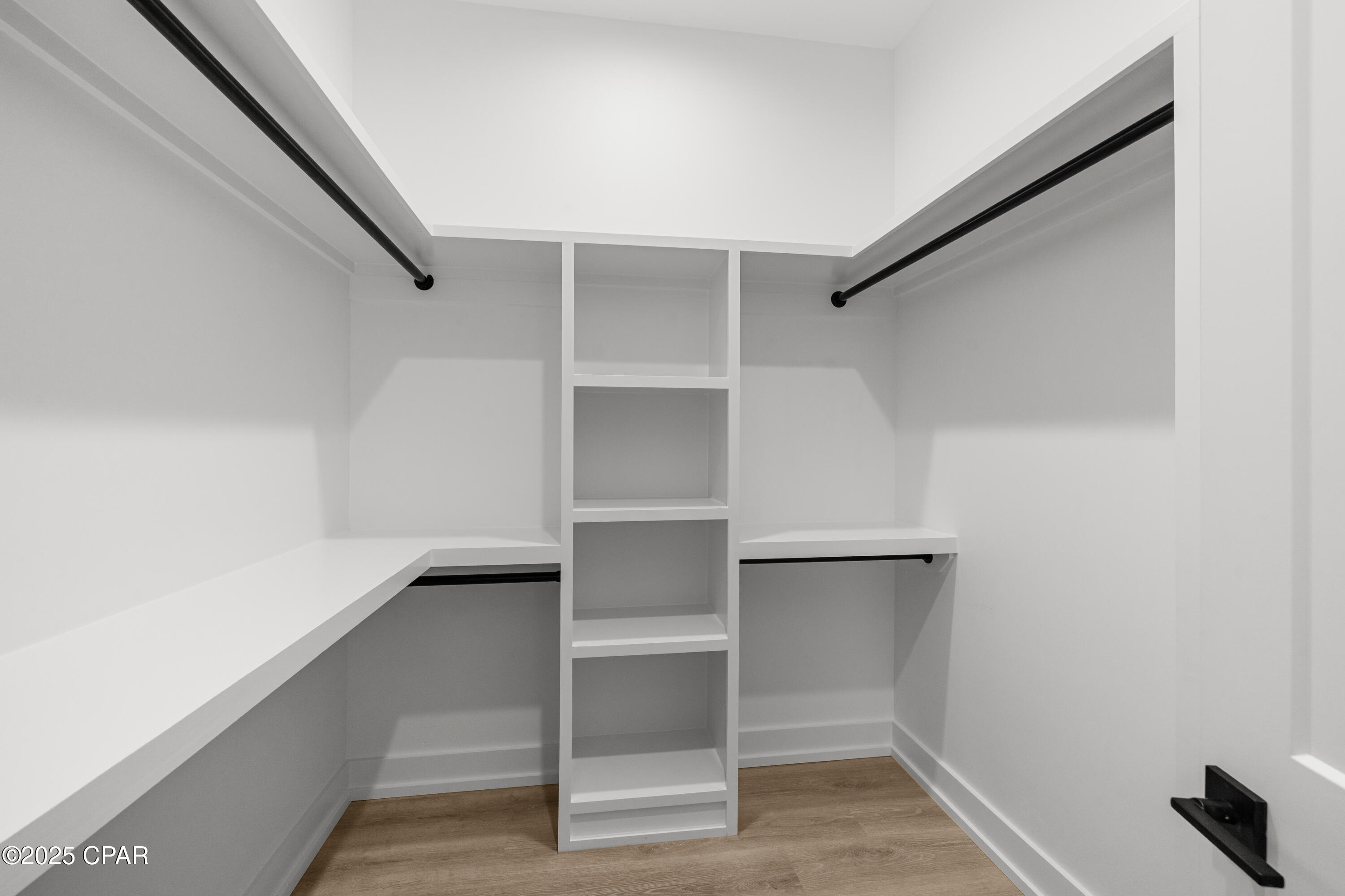 Image 14 For 471 Paradise Boulevard