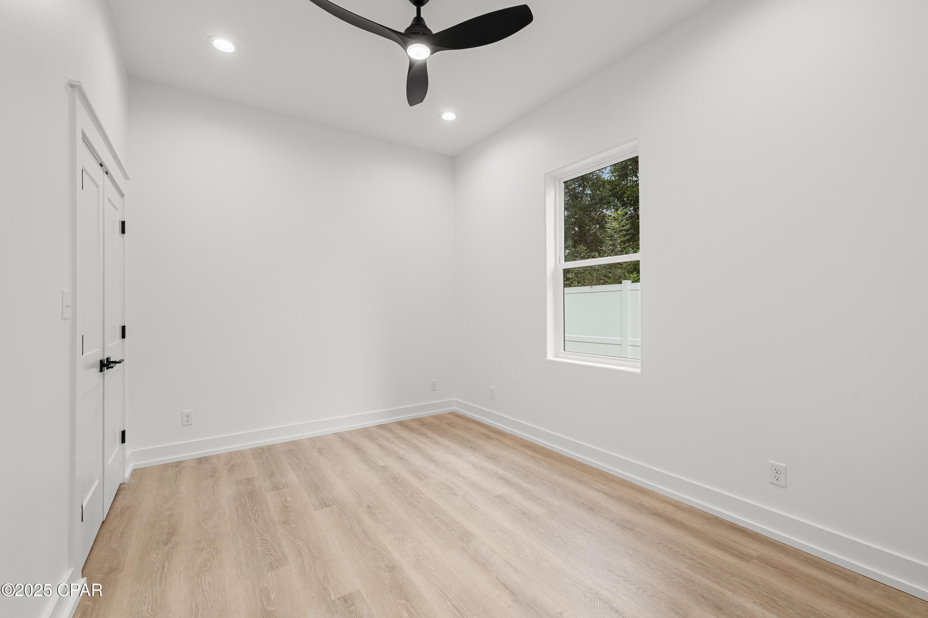 Image 9 For 471 Paradise Boulevard