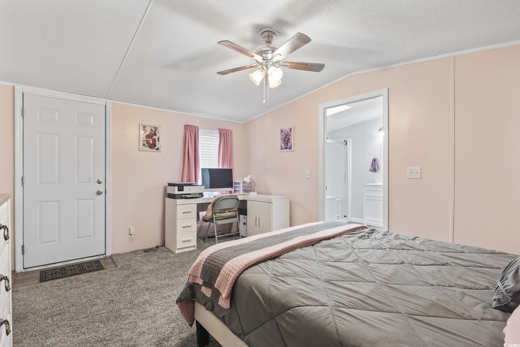 2520410 | Photo 22