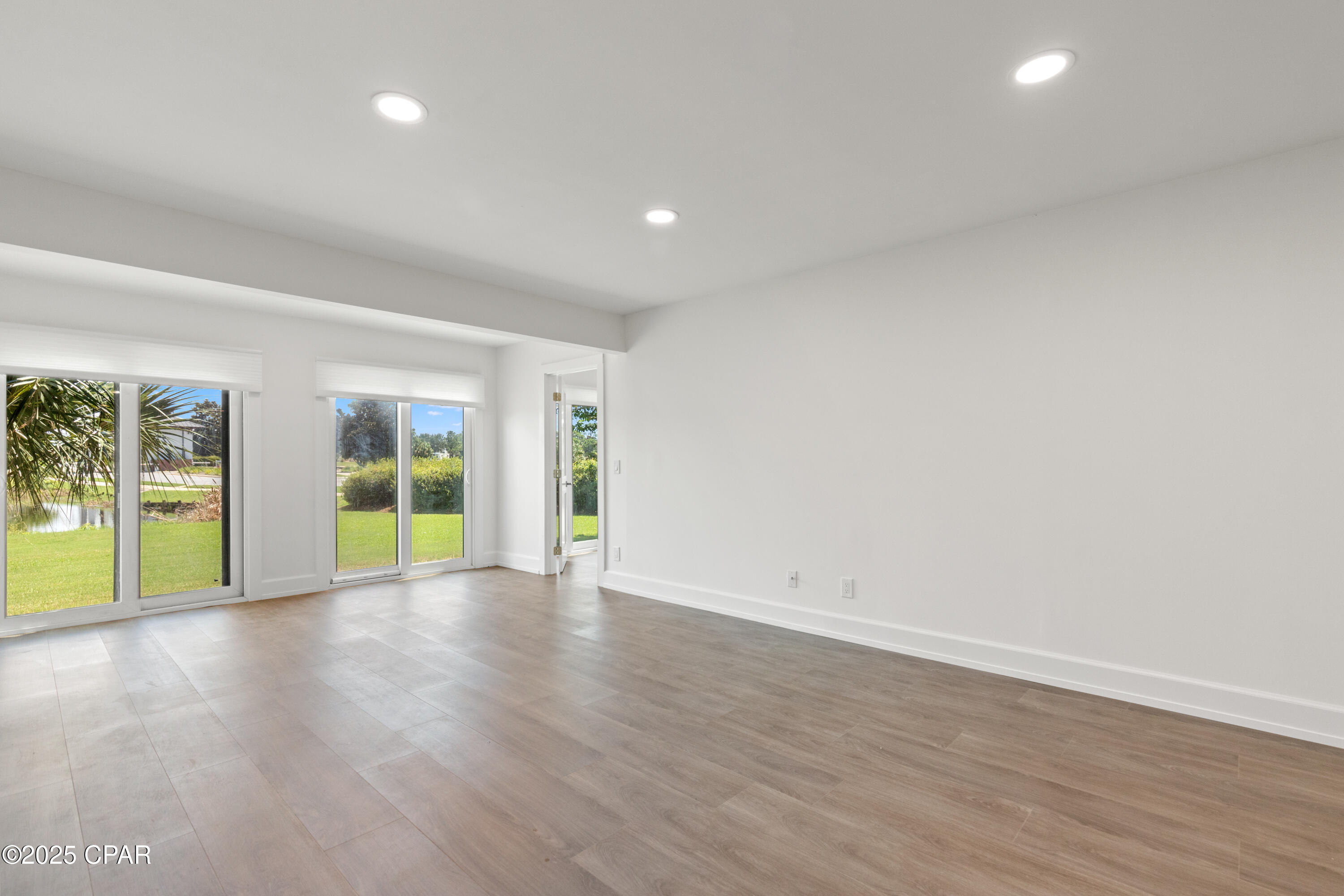 Image 12 For 4725 Bay Point Road 4155