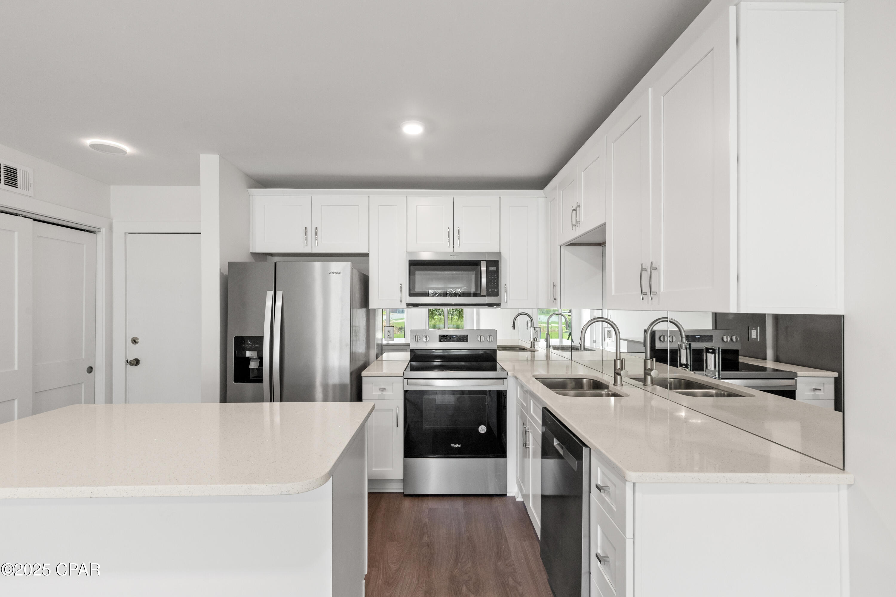 Image 2 For 4725 Bay Point Road 4155