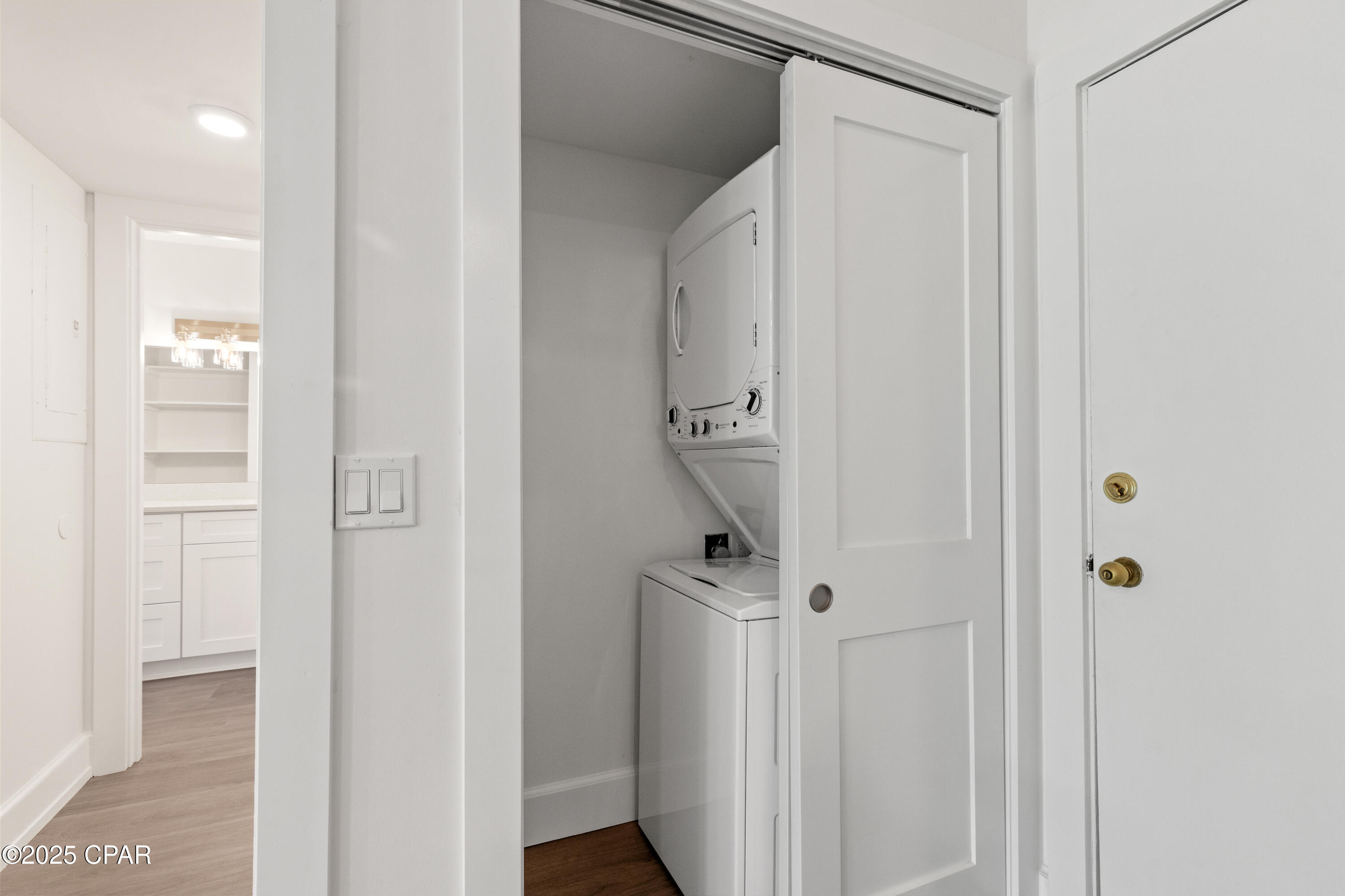 Image 7 For 4725 Bay Point Road 4155