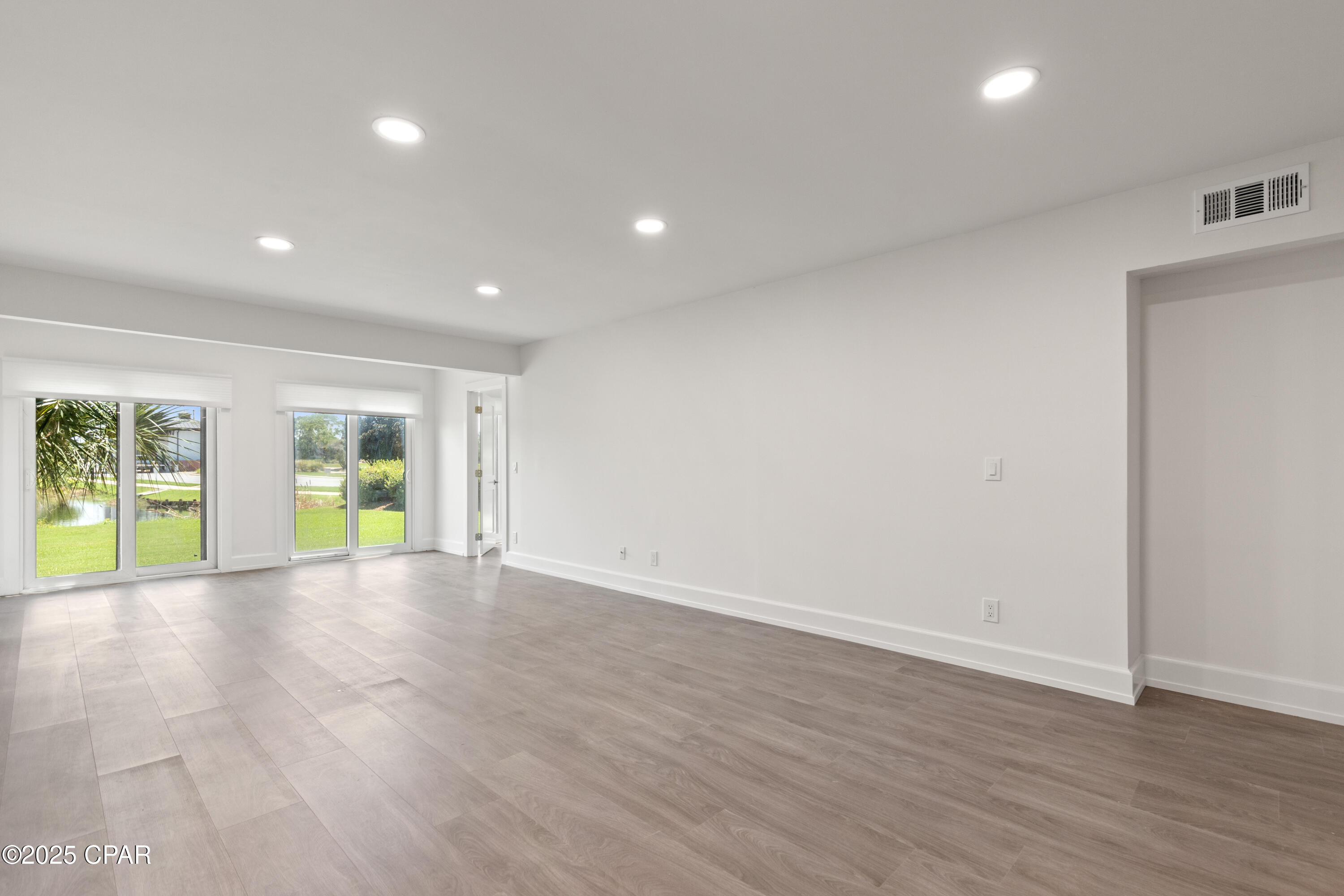 Image 9 For 4725 Bay Point Road 4155