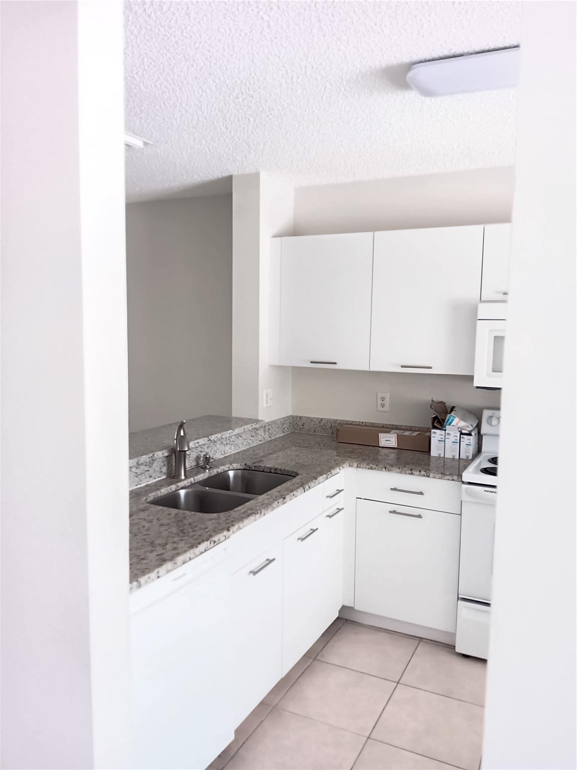 Homes for sale in Pembroke Pines, FL | 20869 Nw 2nd St #1, Pembroke Pines, FL 33029 | MLS# F10522786