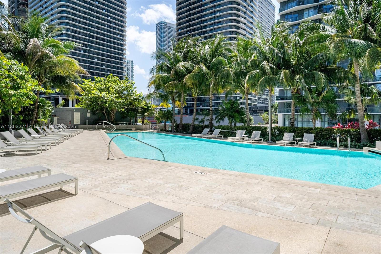 88 SW 7th St #1812, Miami FL 33130