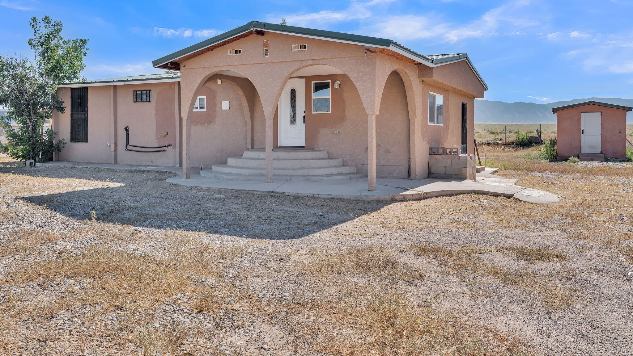 Homes for sale in Los Lunas, NM | 50 Brazaro Ave, Los Lunas, NM 87031 | MLS# 1090064
