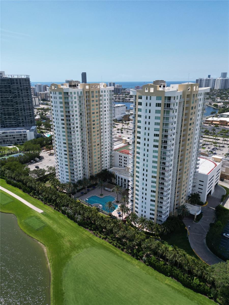 Duo Condominium East