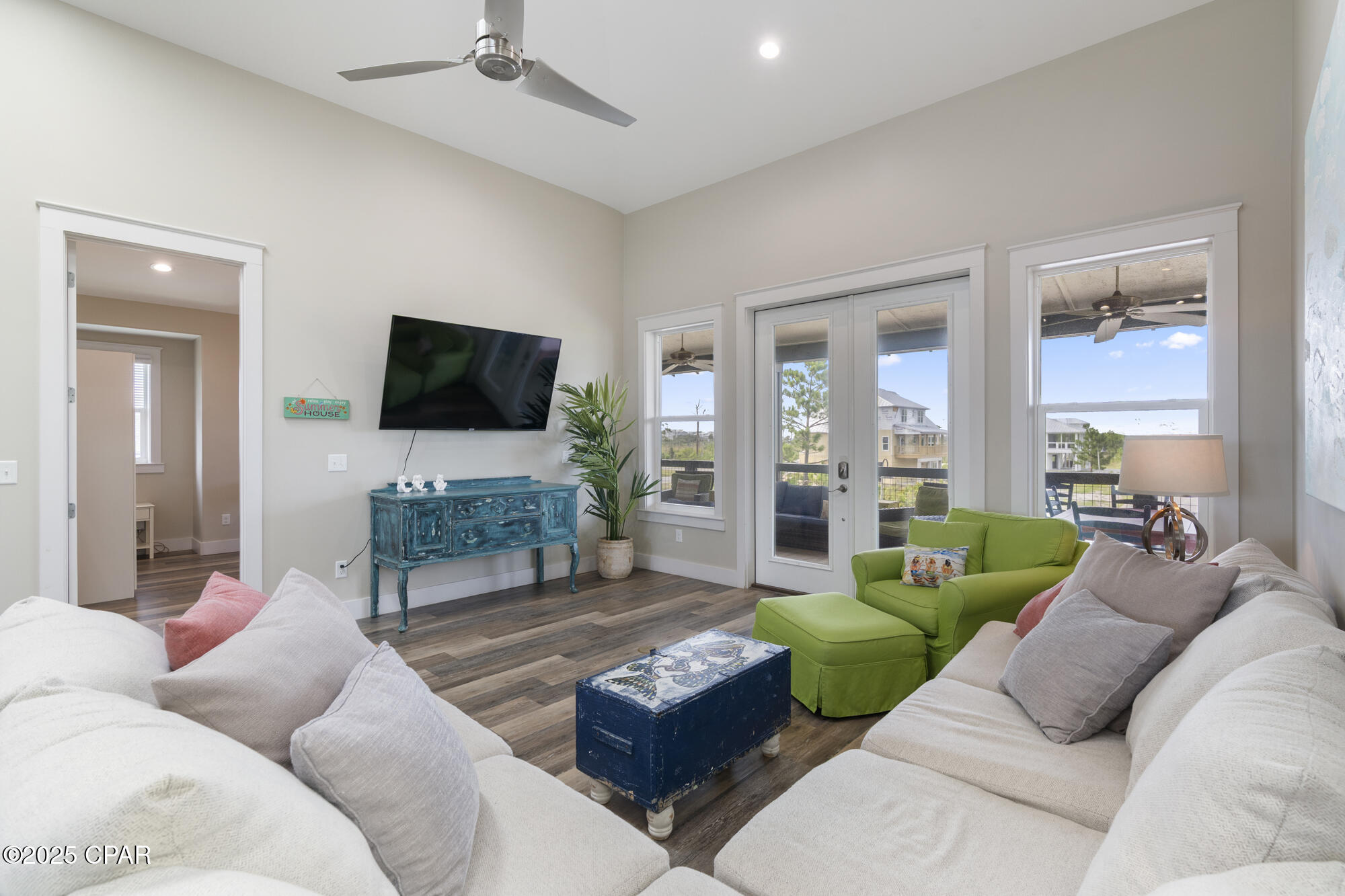 Image 15 For 201 Park Point Circle