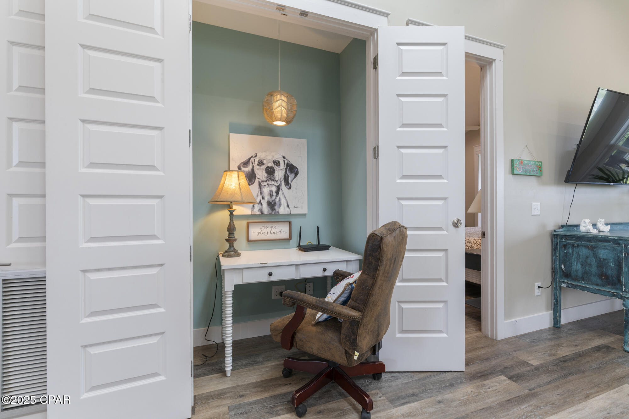 Image 16 For 201 Park Point Circle