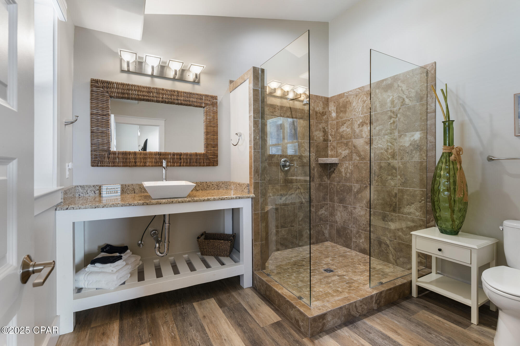 Image 25 For 201 Park Point Circle