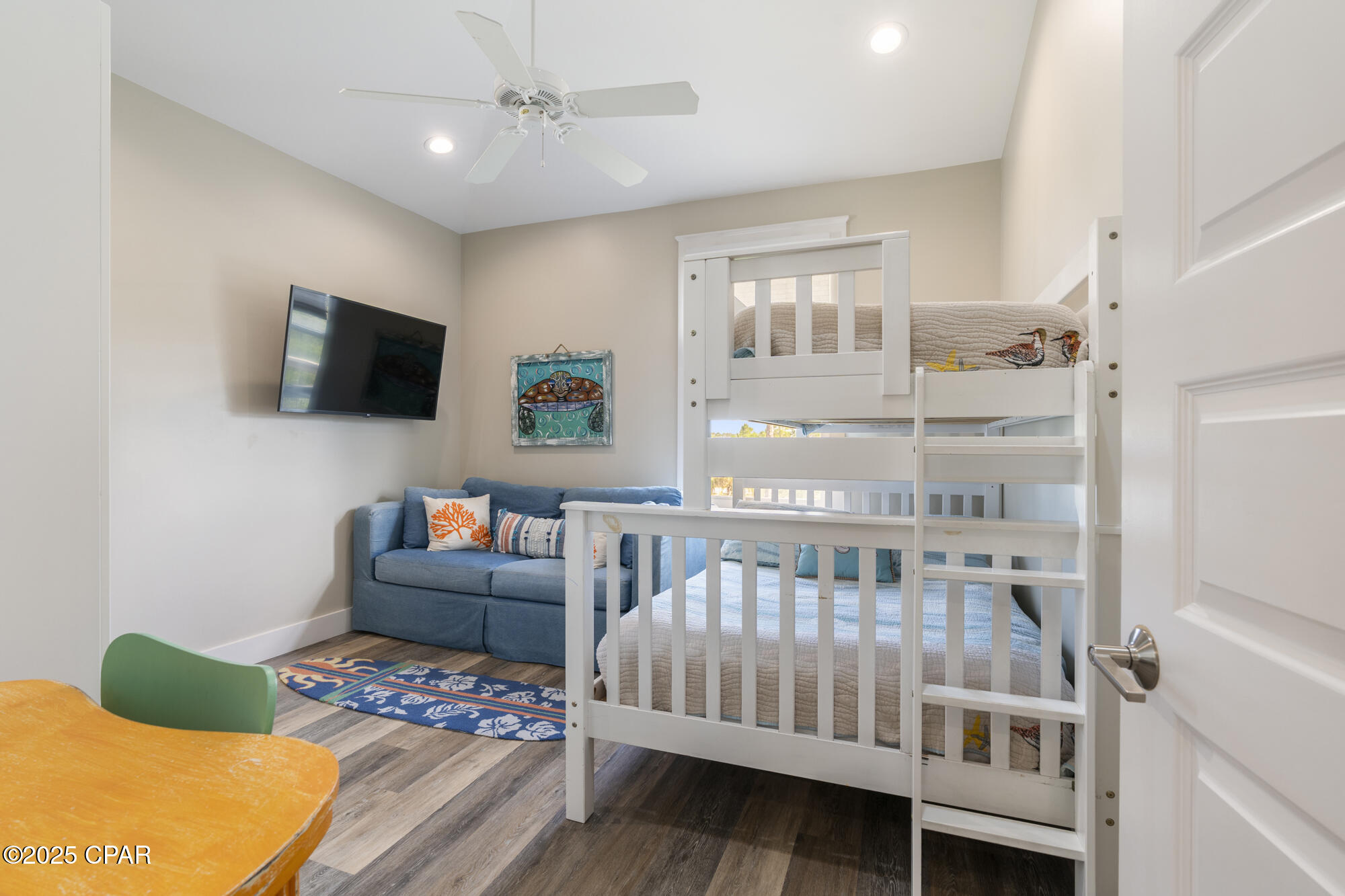 Image 26 For 201 Park Point Circle