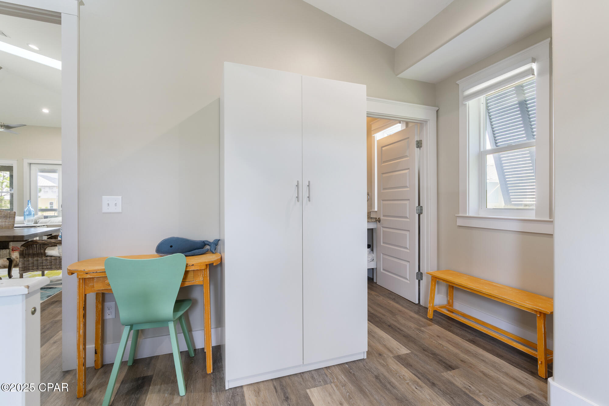 Image 28 For 201 Park Point Circle