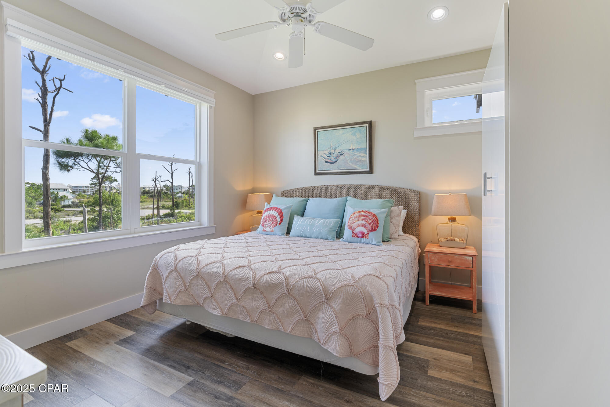 Image 31 For 201 Park Point Circle