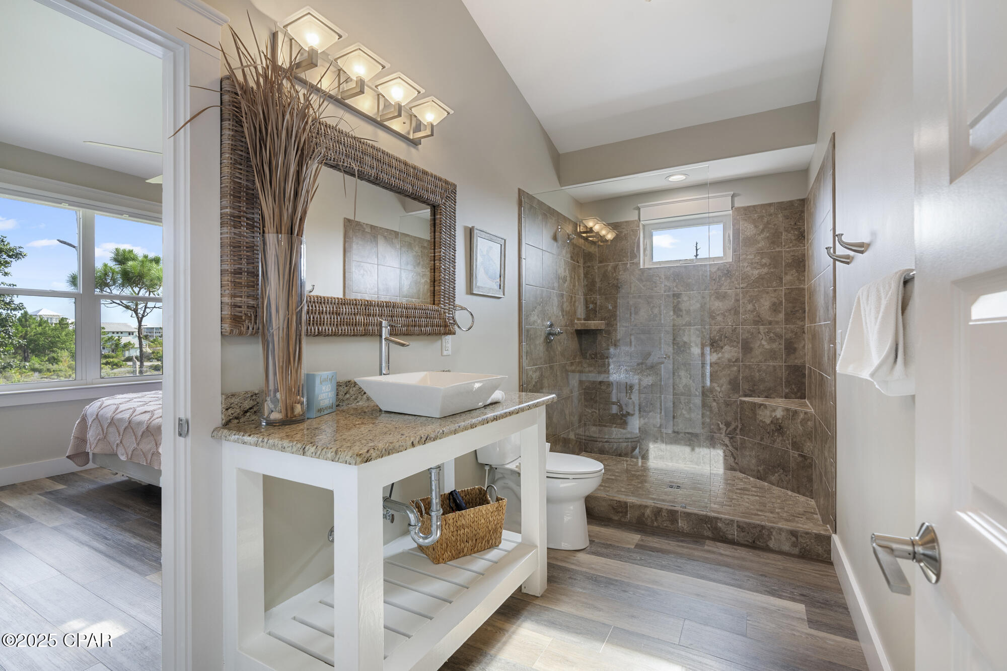 Image 35 For 201 Park Point Circle