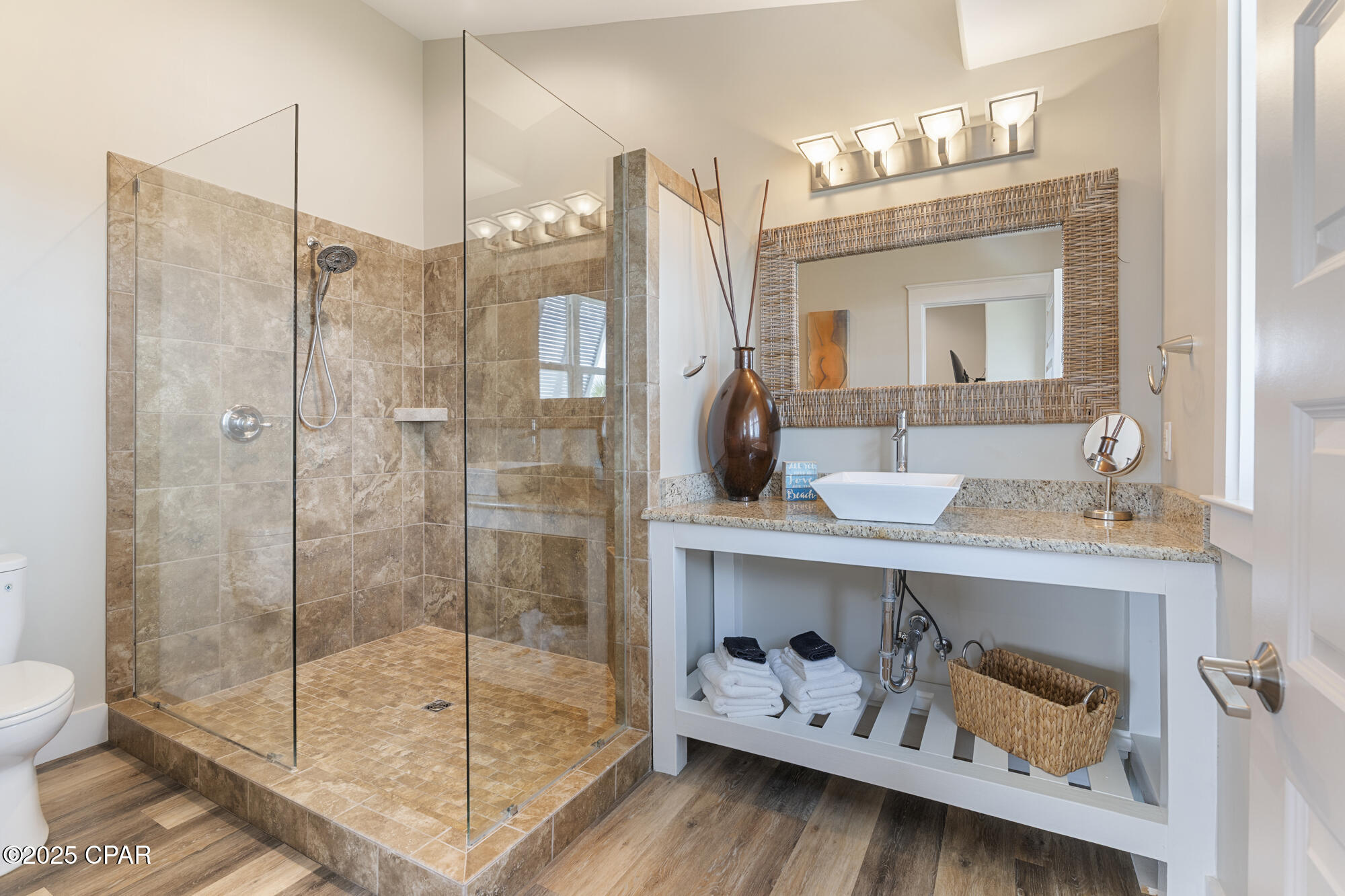 Image 39 For 201 Park Point Circle