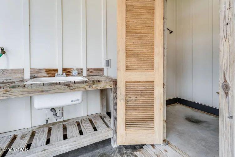 Image 52 For 201 Park Point Circle