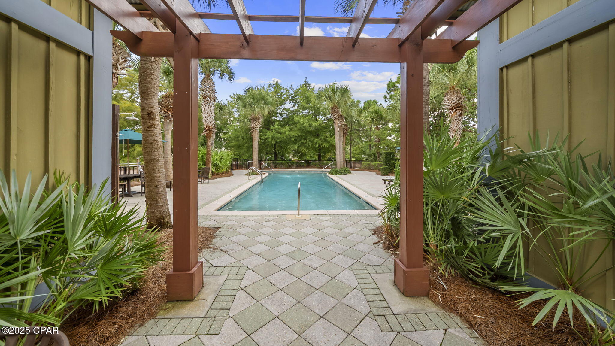 Image 4 For 1 Kingston Circle