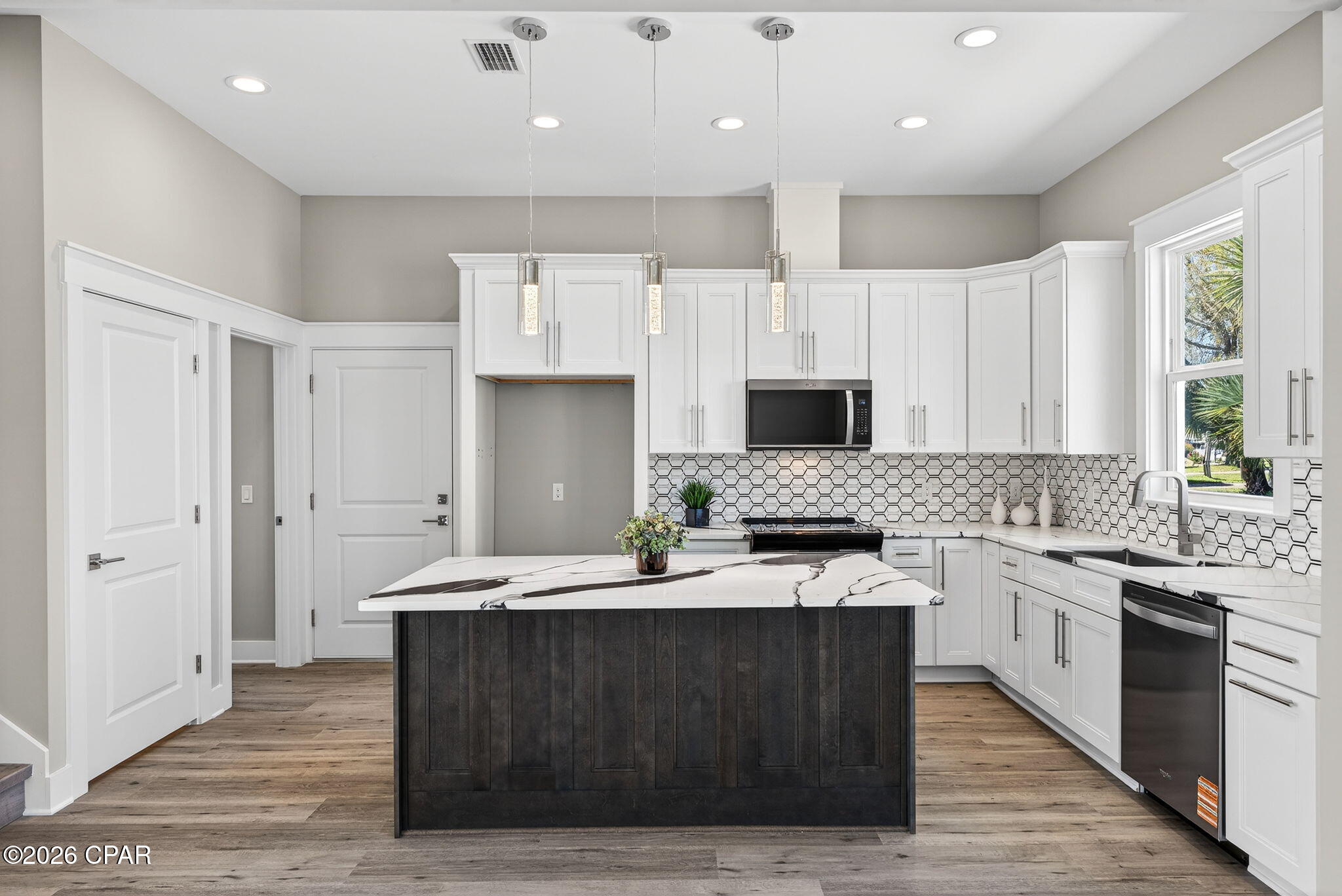 Image 18 For 229 Lullwater Drive