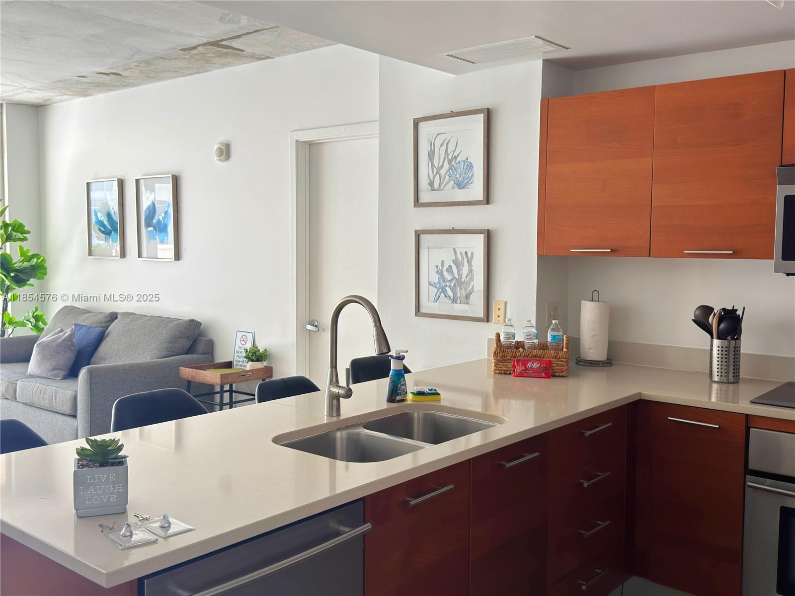 Apartamento à Venda em Miami, FL