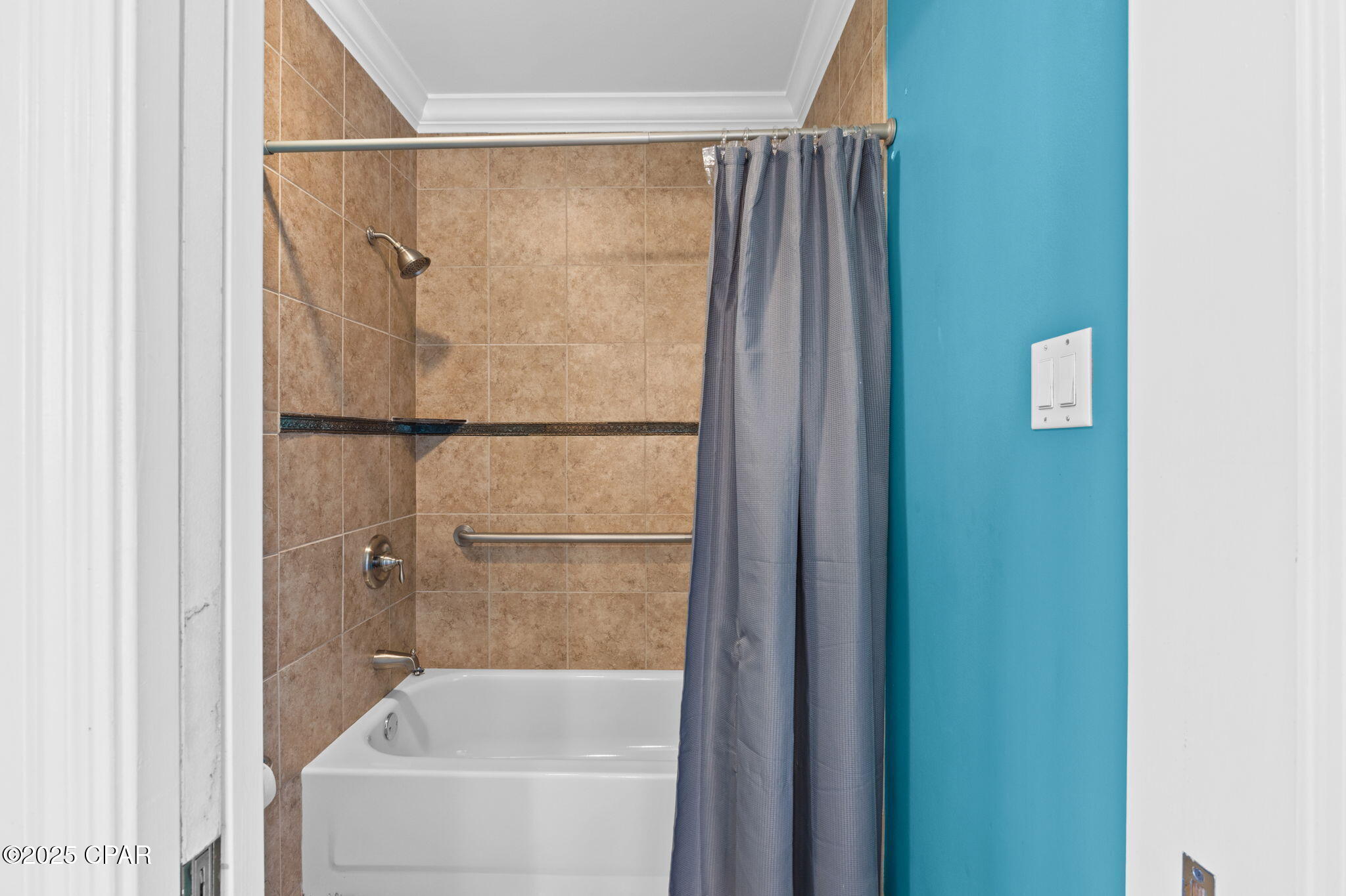 Image 29 For 8715 Surf Drive 102 B