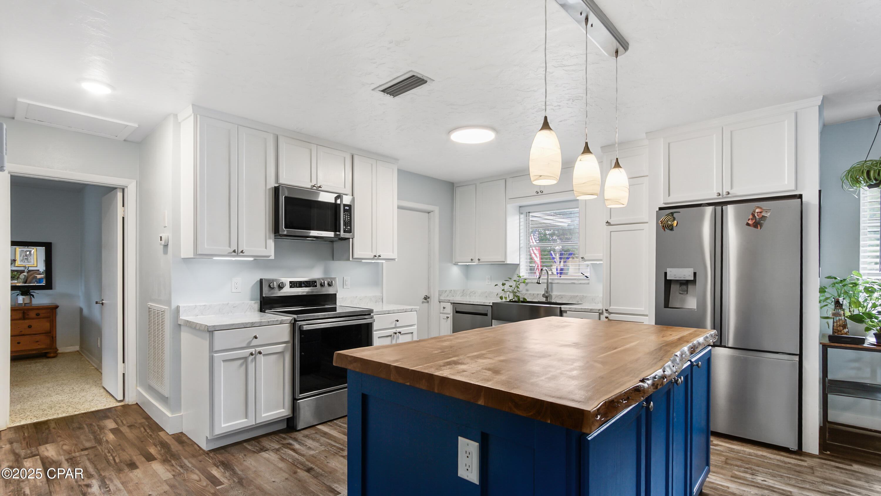 Image 11 For 2094 Morven Street