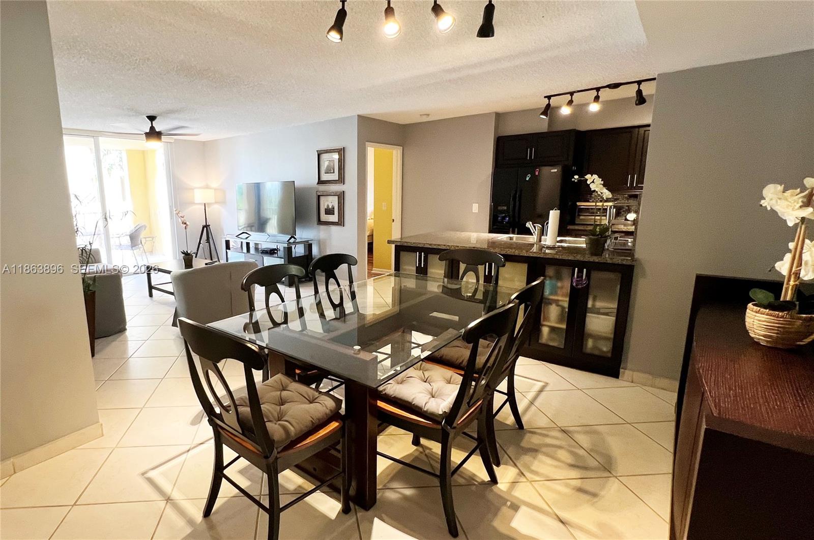 The Yacht Club At Aventura