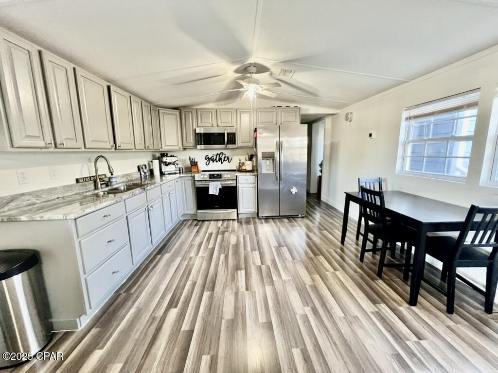 Image 2 For 115 Rembrandt Circle