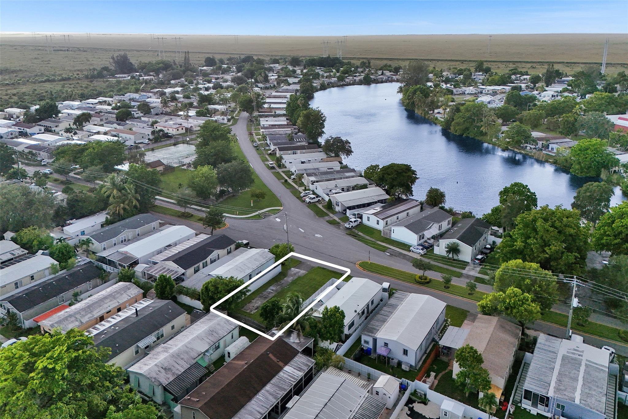 Homes for sale in Pembroke Pines, FL | 601 Nw 215Th Ave, Pembroke Pines, FL 33029 | MLS# F10522969