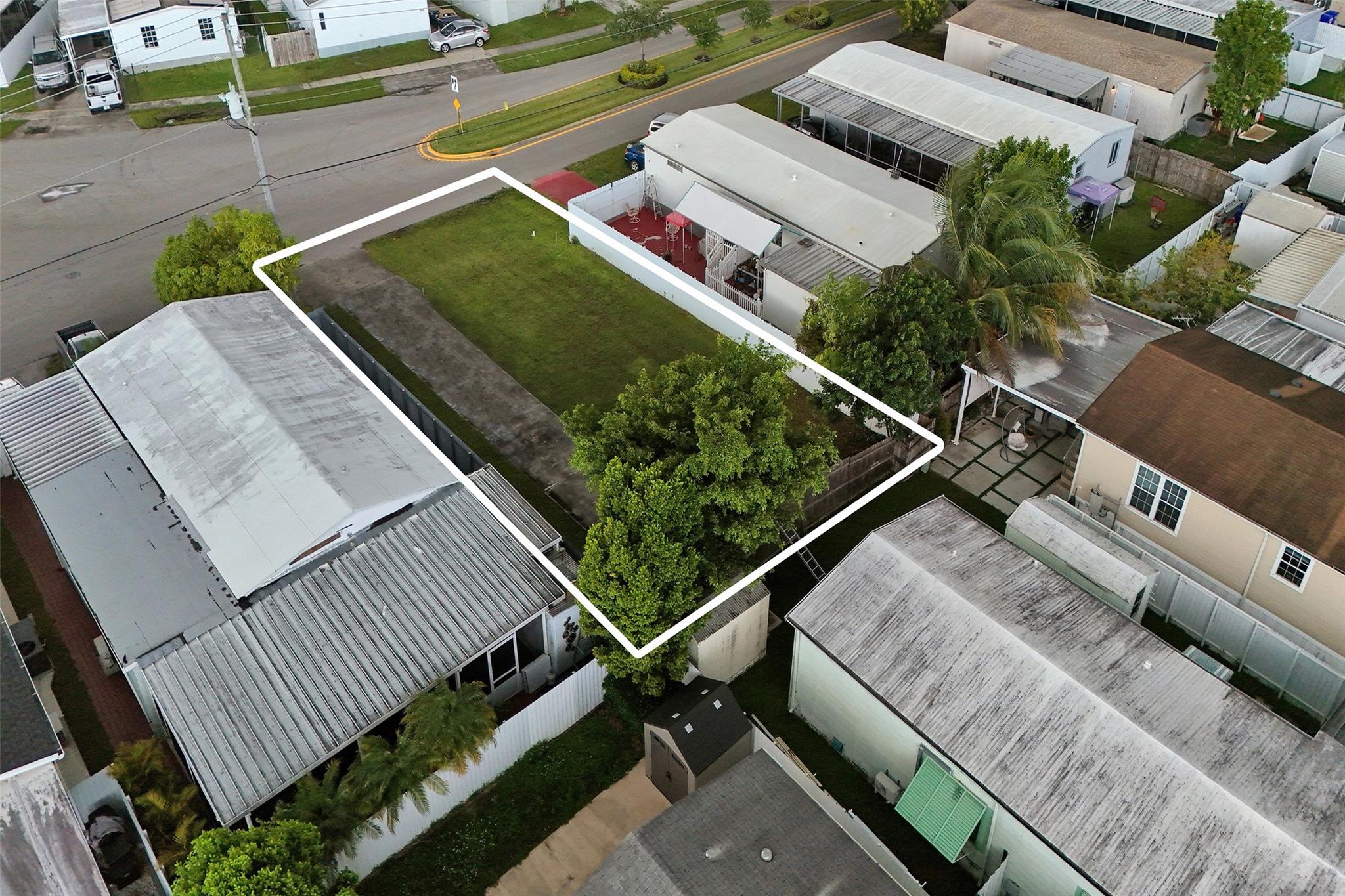 Homes for sale in Pembroke Pines, FL | 601 Nw 215Th Ave, Pembroke Pines, FL 33029 | MLS# F10522969