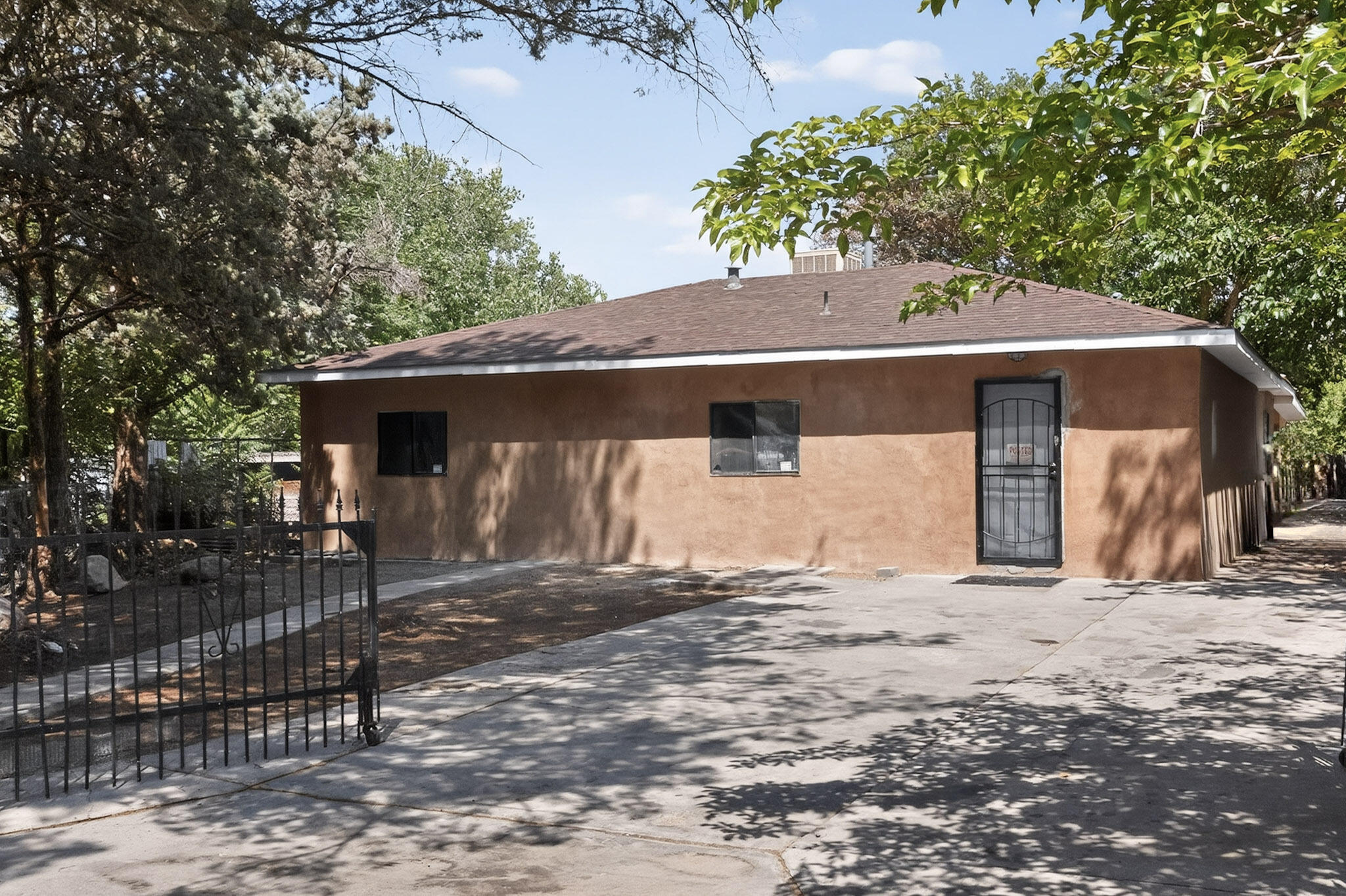 Homes for sale in Los Lunas, NM | 1160 Pine Ct Se, Los Lunas, NM 87031 | MLS# 1090200