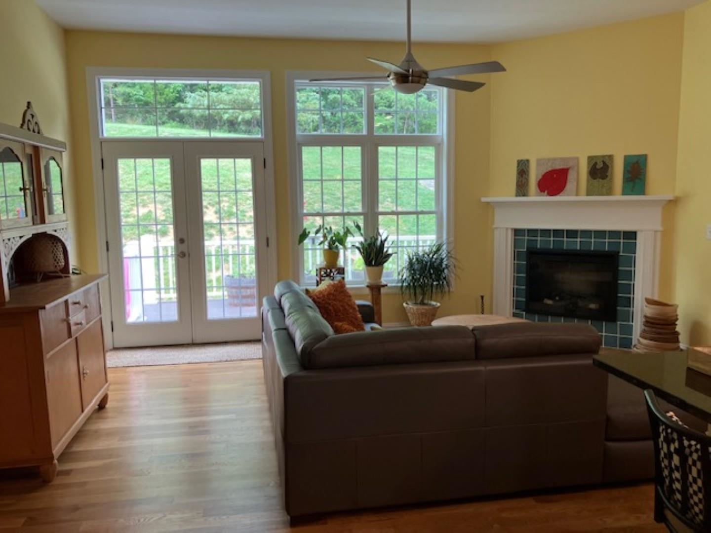 1203 Stocker St