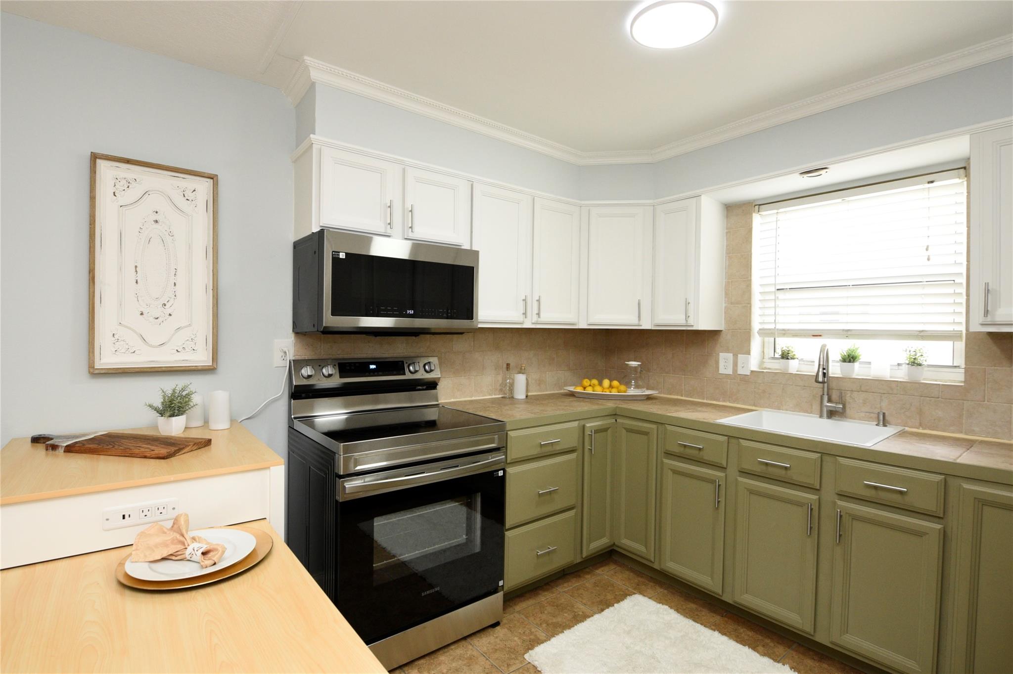 Homes for sale in Fort Lauderdale, FL | 1010 Se 15Th St #112, Fort Lauderdale, FL 33316 | MLS# F10522999